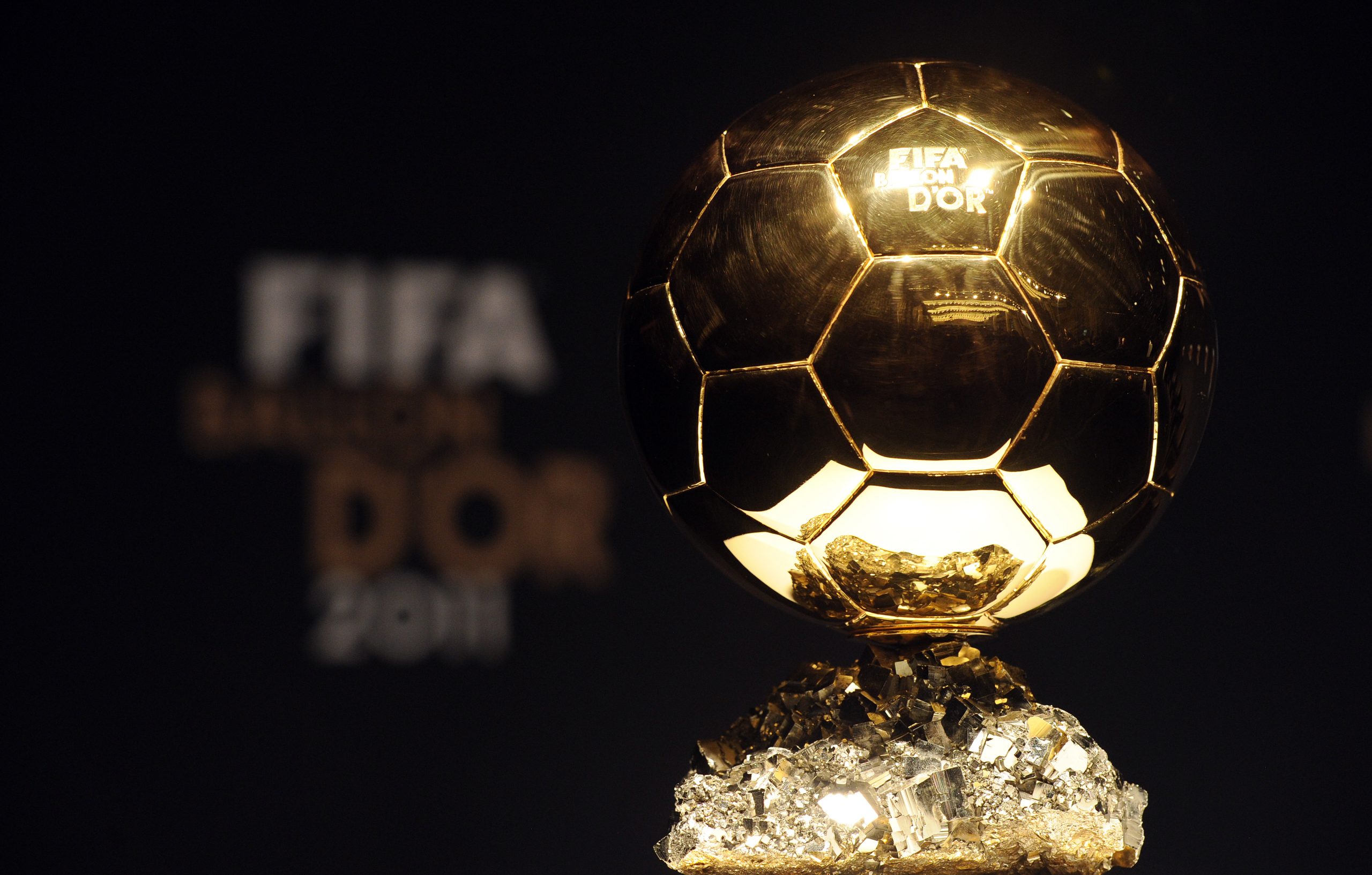 Bola de Ouro volta a distinguir os melhores futebolistas em 29 de novembro em Paris