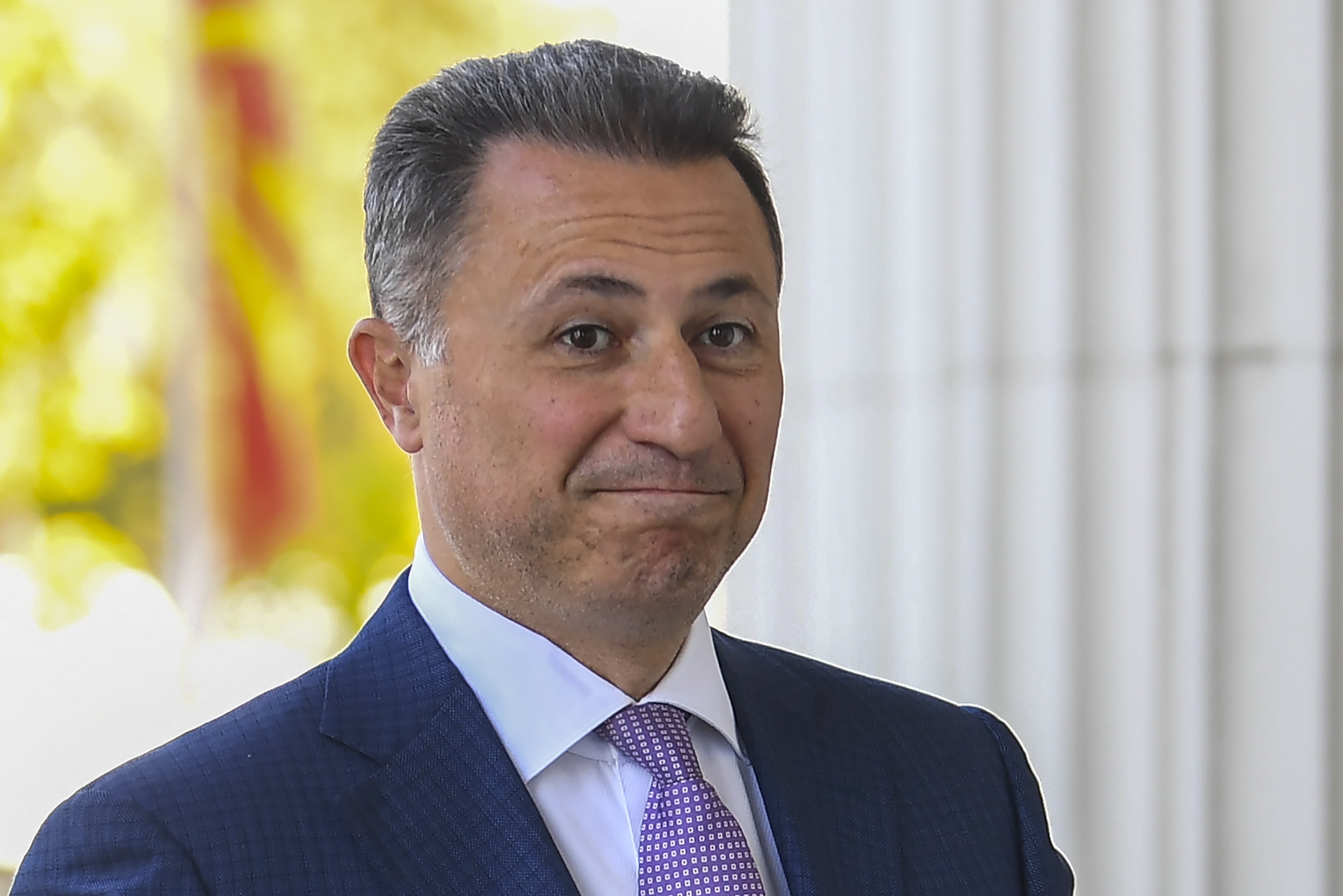 Tribunal emite mandado de detenção contra ex-primeiro-ministro da Macedónia
