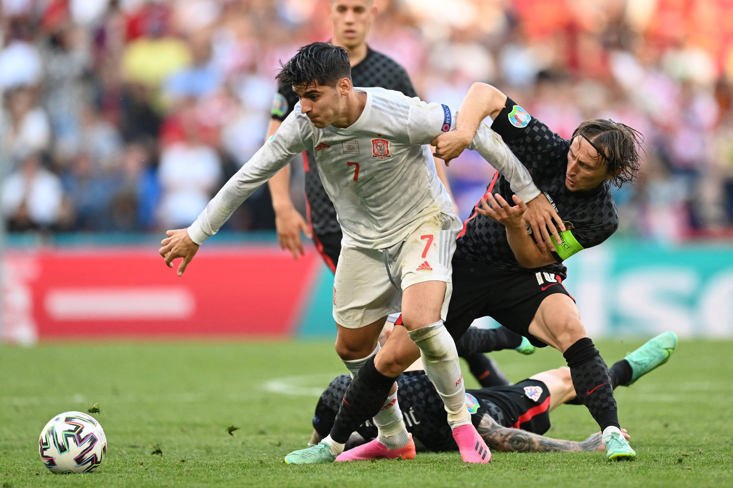 Euro2020: Apesar do monumental autogolo, Espanha bate a Croácia por 5-3 no tempo extra e está nos ‘quartos’