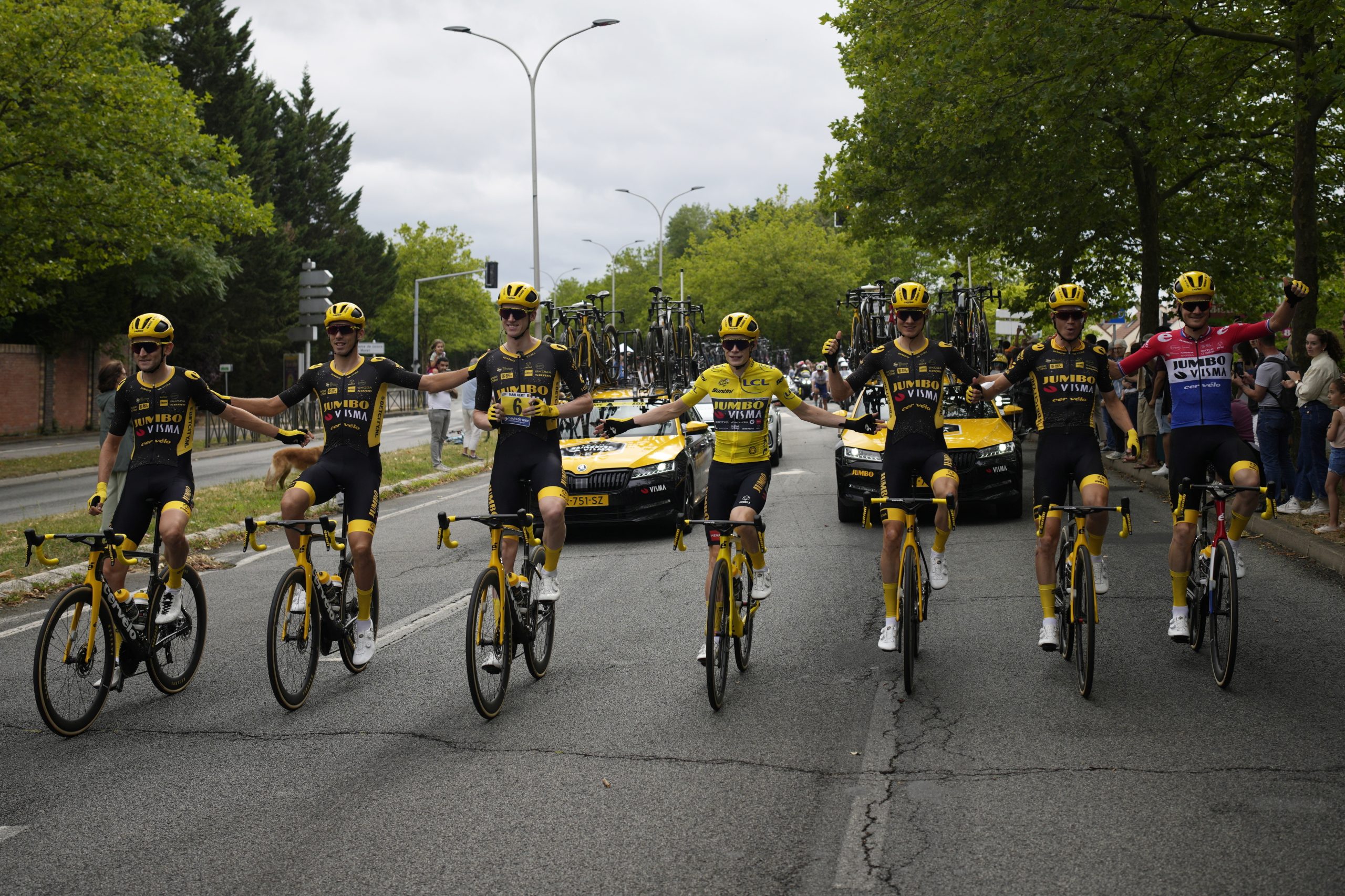Volta a França: Vingegaard sagra-se bicampeão ao conquistar 110.ª edição do “tour”
