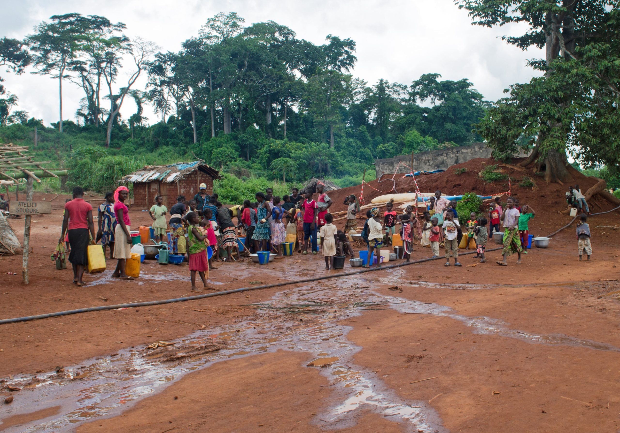 Mais de meio milhão de pessoas fugiram da República Centro-Africana devido a conflito civil