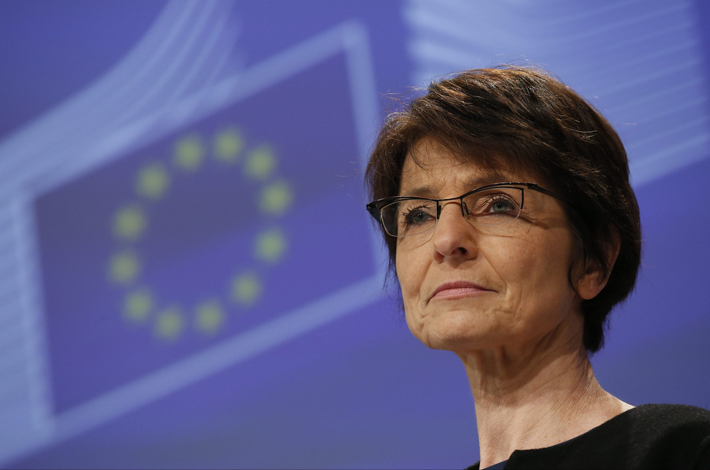 OE2018: Bruxelas adverte que subida do salário mínimo pode ter impacto negativo no emprego