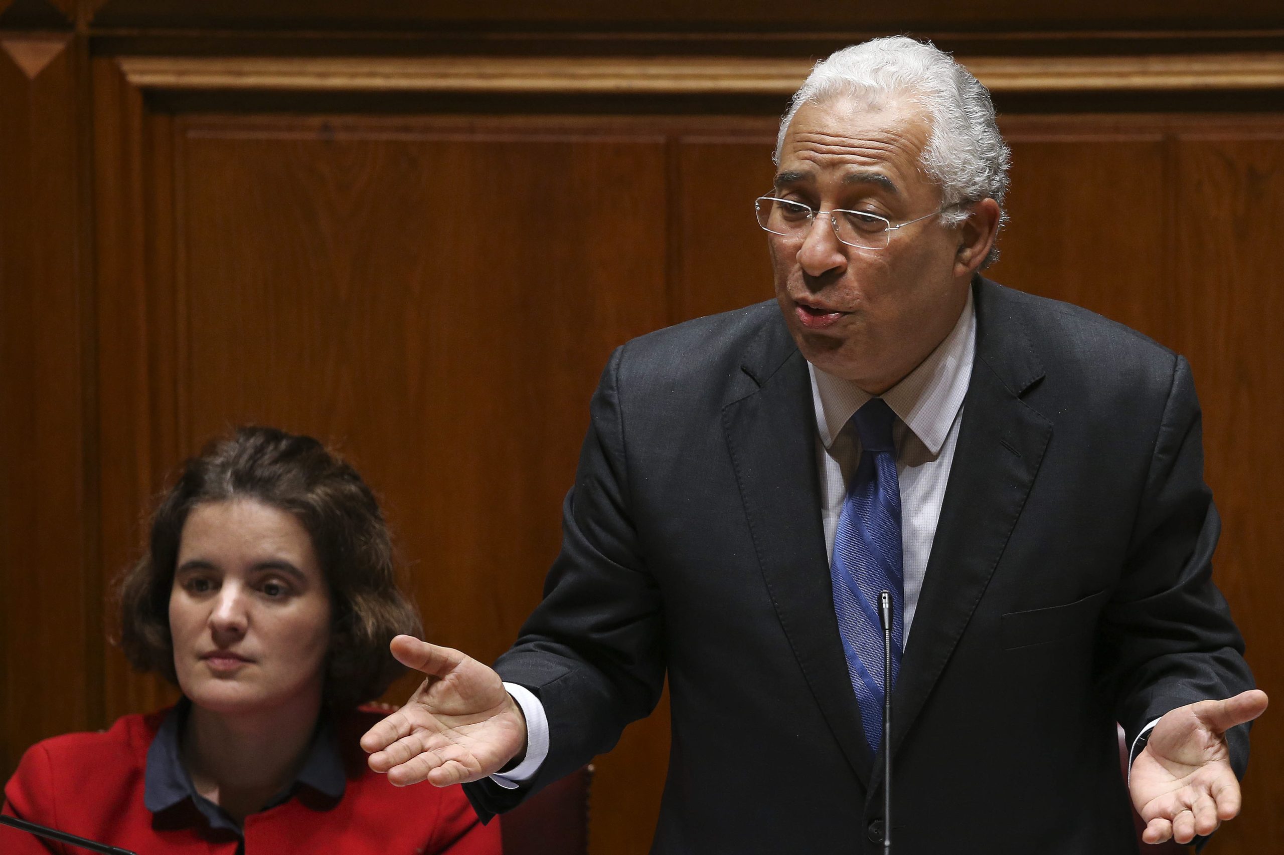 Costa admite que administração da Caixa se demitiu por causa de lei apresentada pelo PSD