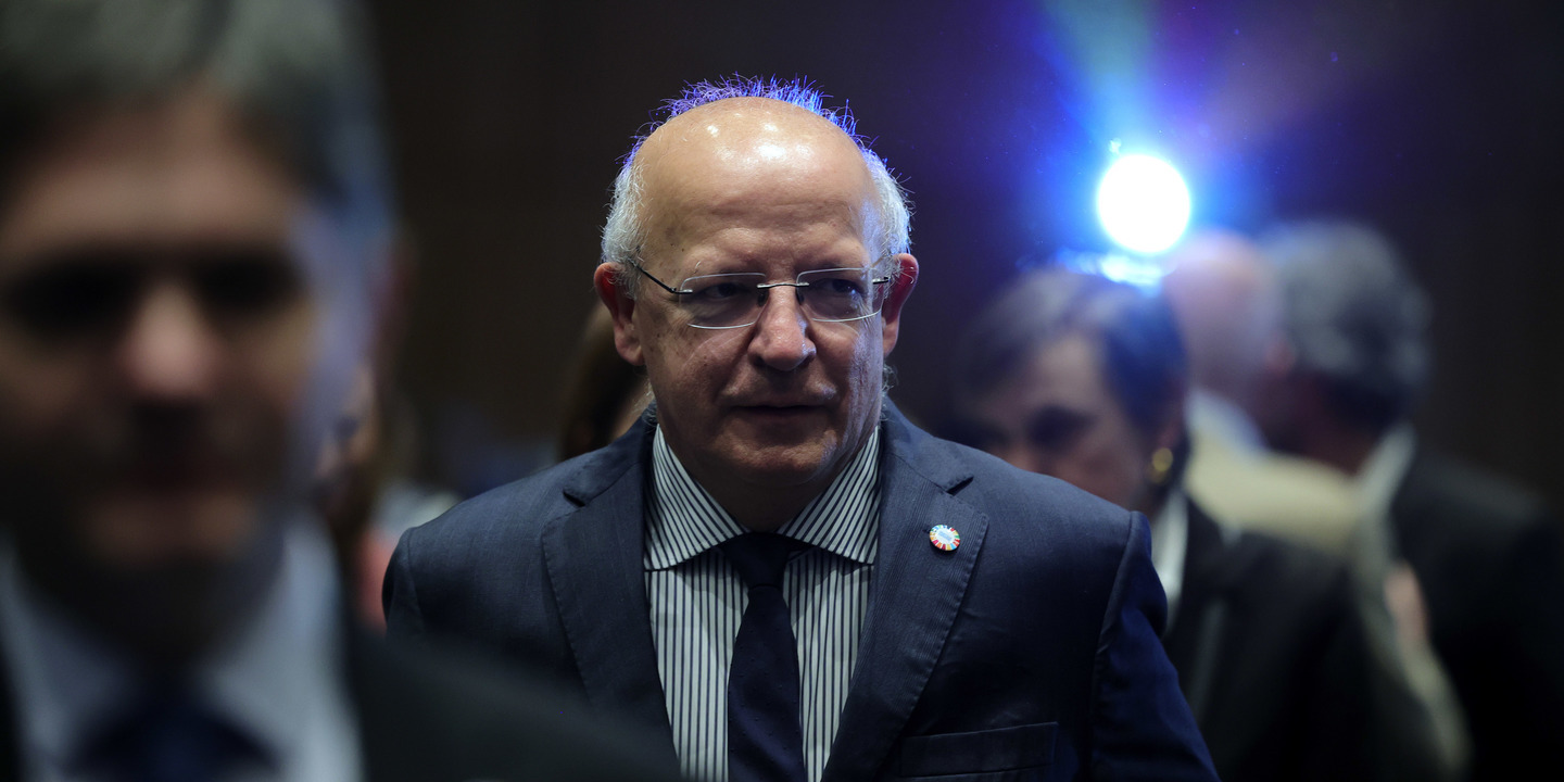 Santos Silva lembra que UE se faz do esforço dos europeus para evitar nova guerra