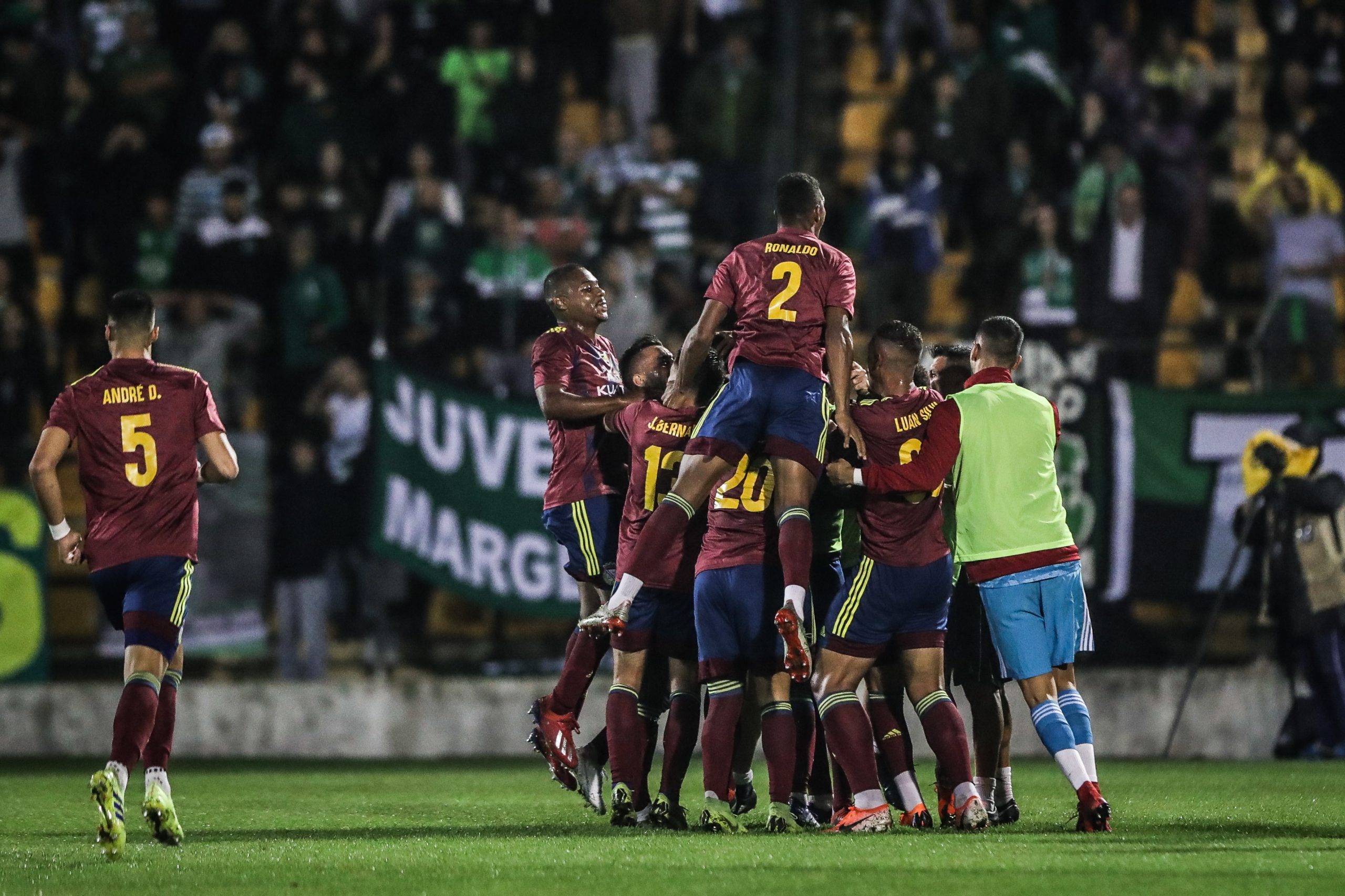 FPF arquiva queixa do Sporting por suposta utilização irregular de Luan pelo Alverca
