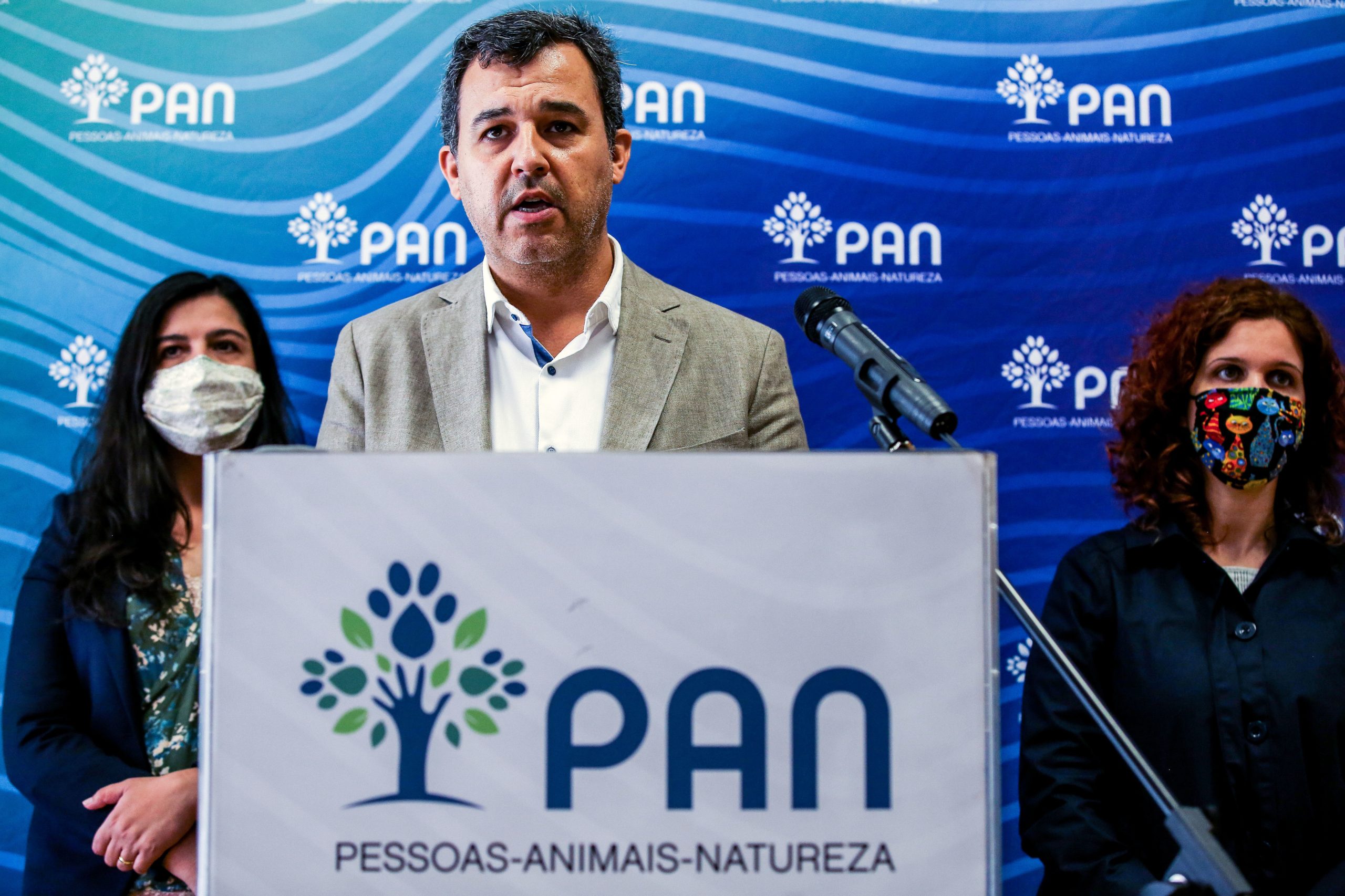 André Silva vai deixar liderança do PAN, lugar de deputado e vida política