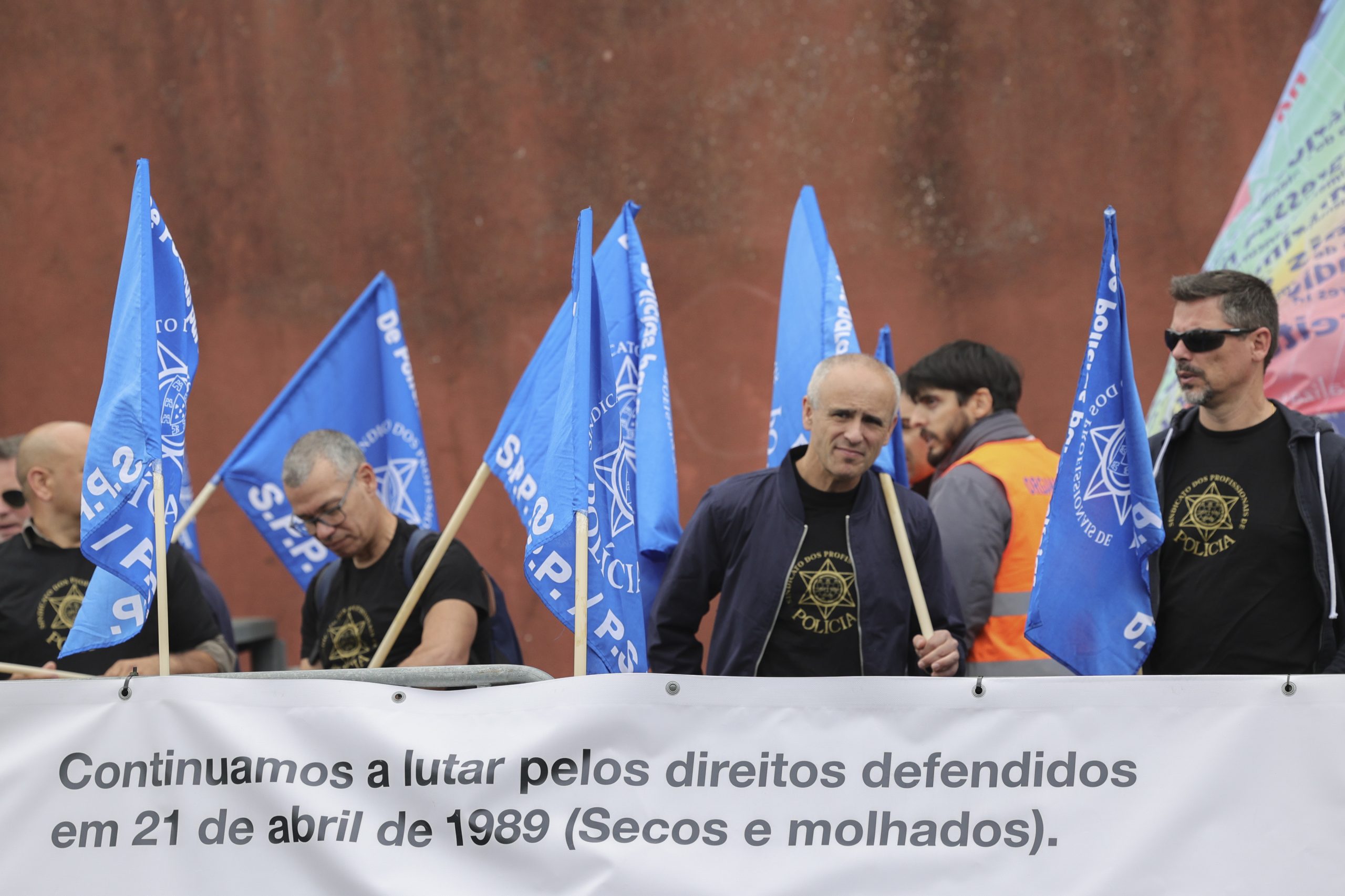 Polícias em protesto para alertar Governo sobre problemas que continuam por resolver