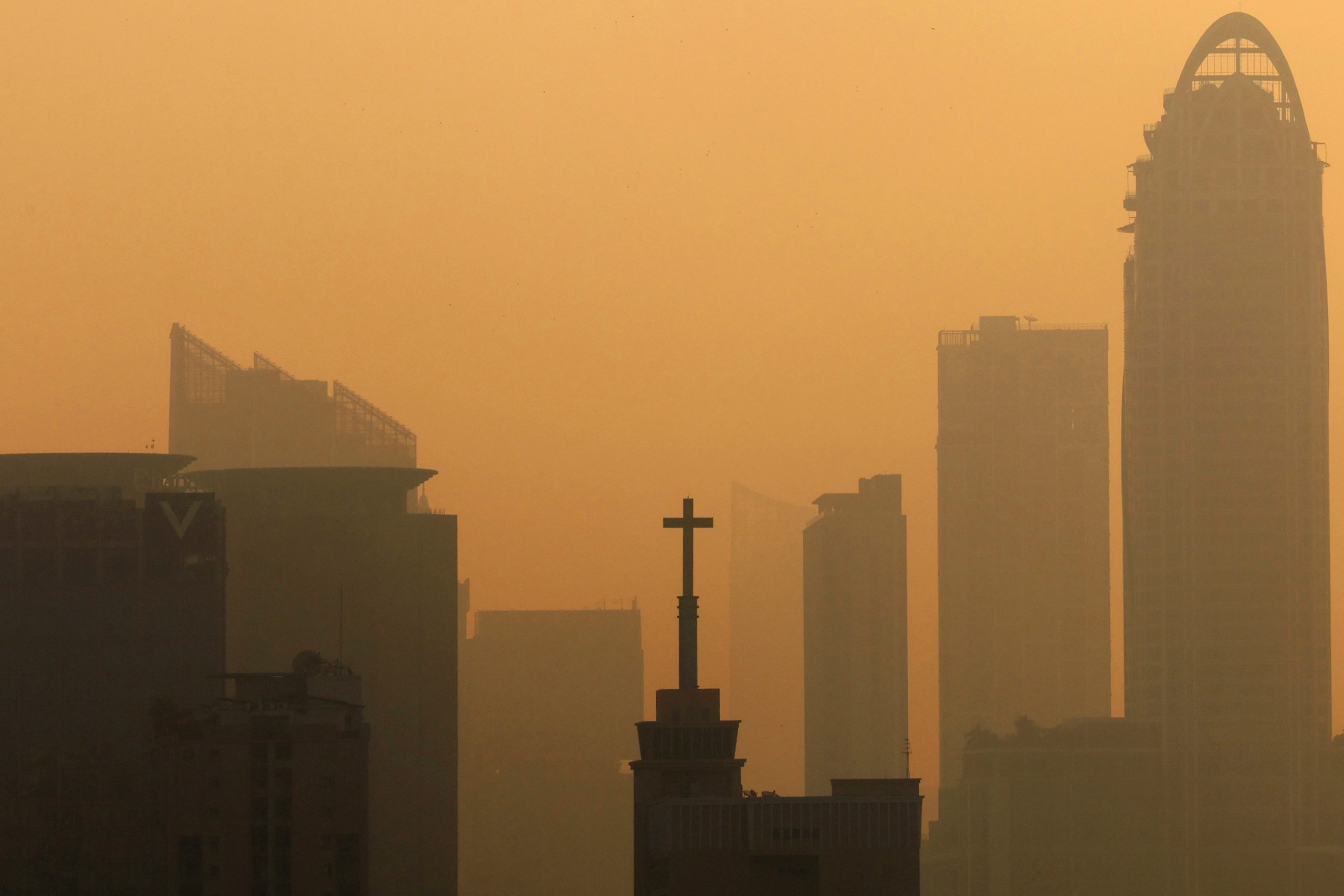 Banguecoque encerra 352 escolas devido à poluição atmosférica