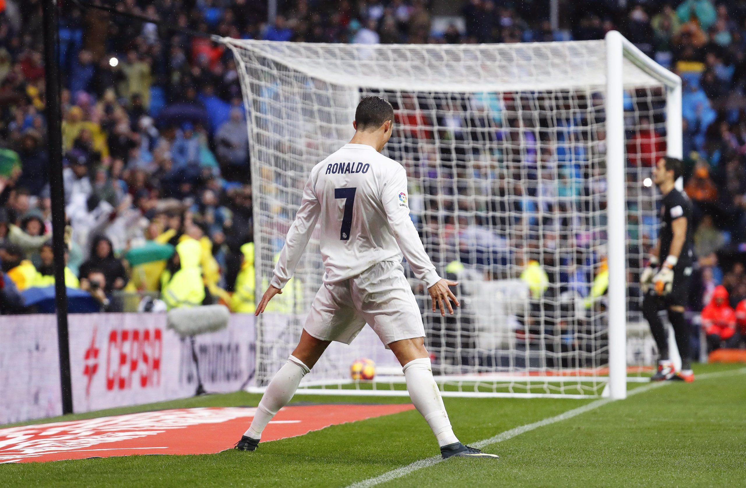 Cristiano Ronaldo reage à alegada evasão fiscal dizendo que “quem não deve não teme”