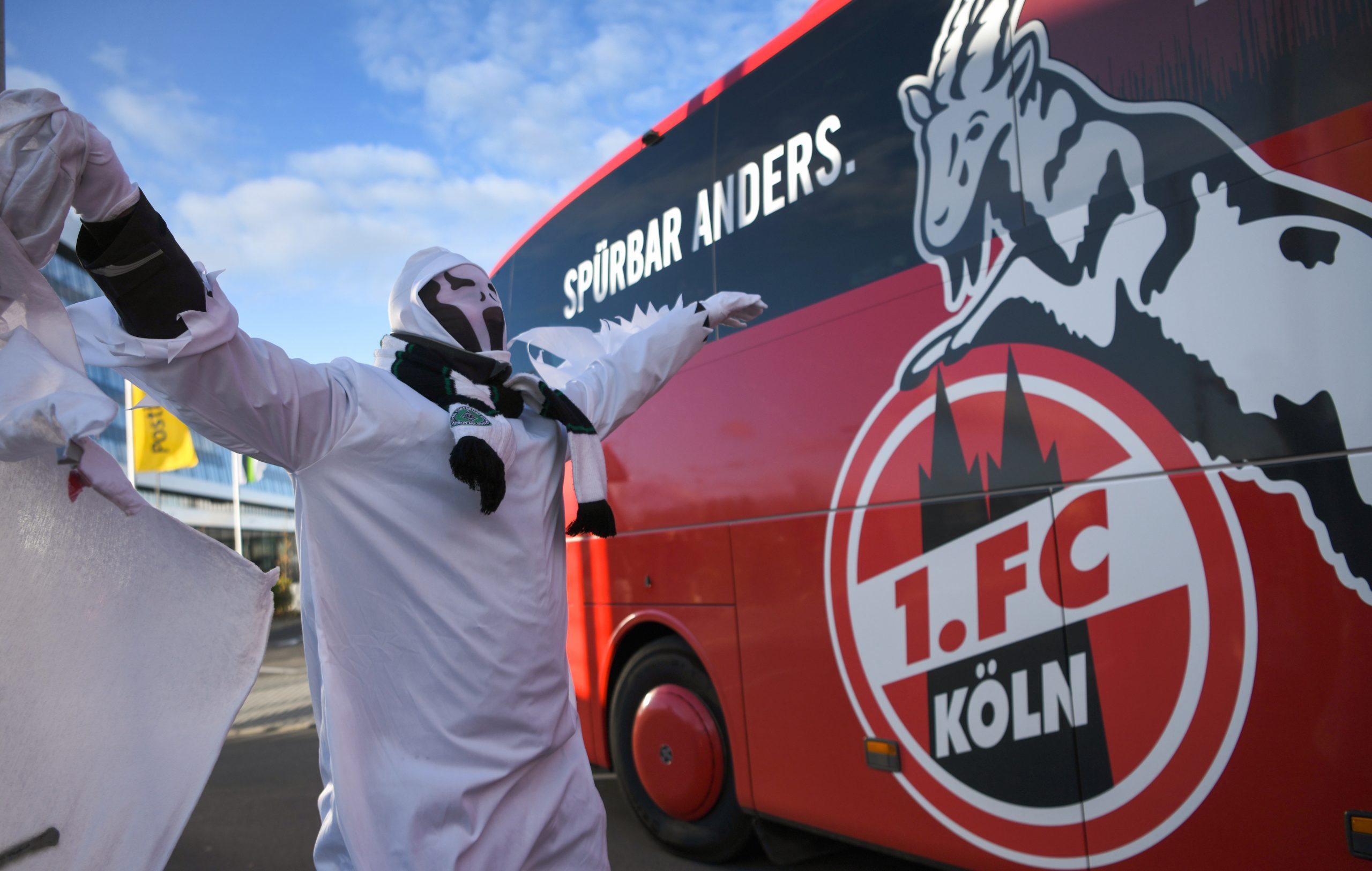 Bundesliga: Três casos positivos nos testes feitos no Colónia