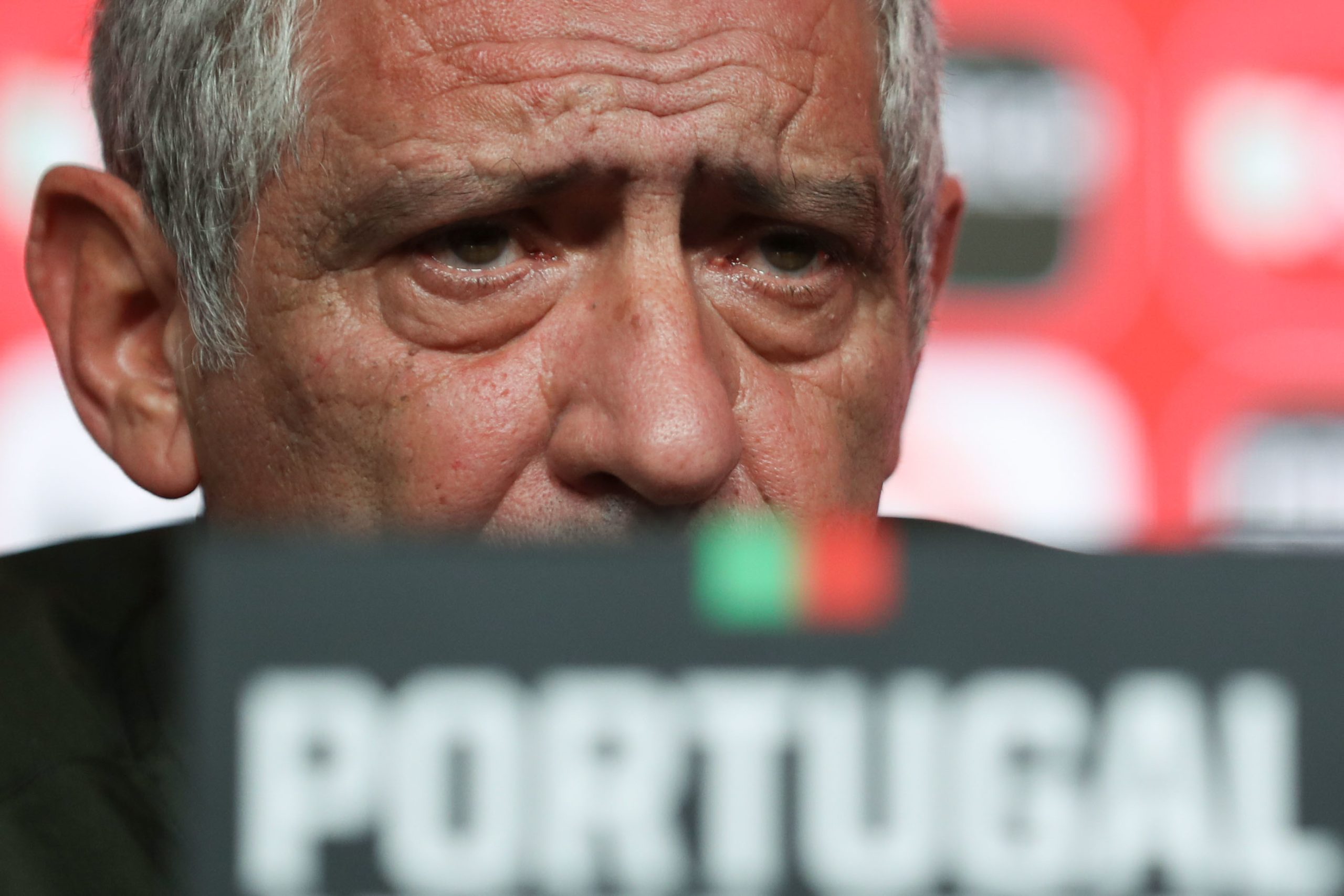 Fernando Santos: “Portugal vai apura-se e vai estar presente de forma direta na fase final do Campeonato do Mundo de 2022”