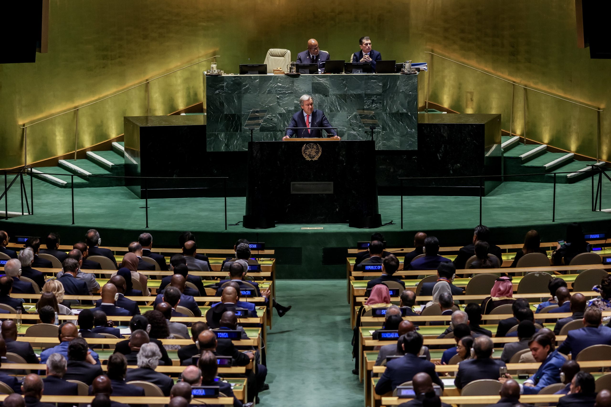 Israel: Assembleia-Geral da ONU aprova com apoio esmagador resolução que exige cessar-fogo imediato