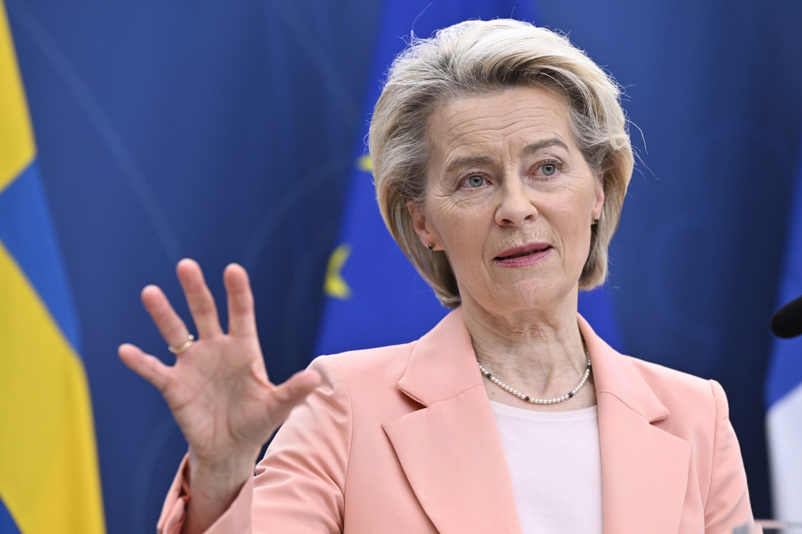 Von der Leyen aconselha Bósnia-Herzegovina a avançar na adesão à UE antes das europeias