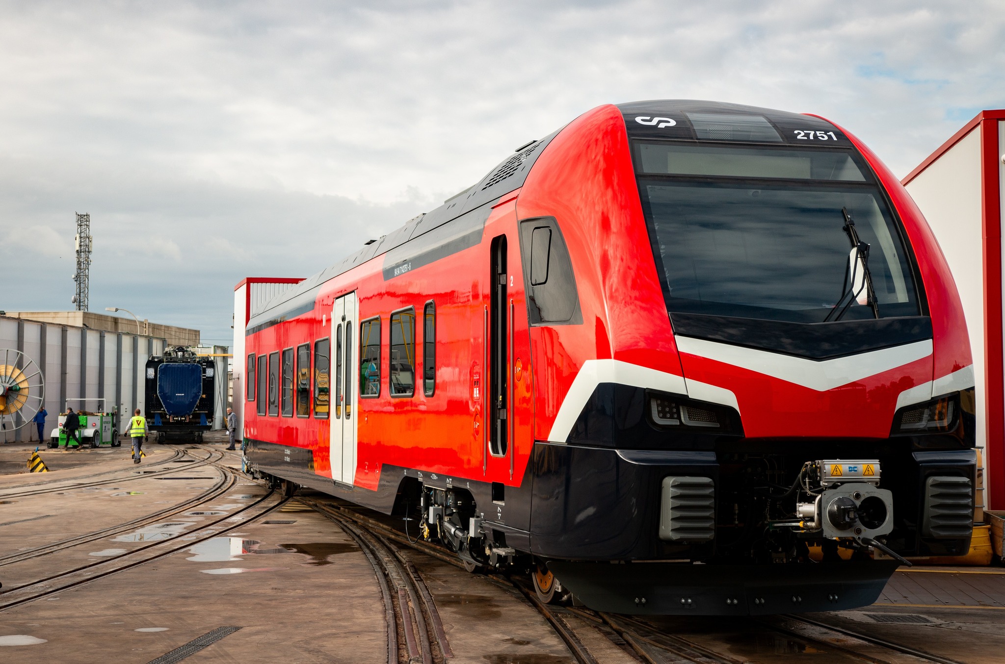 CP recebe primeiro dos novos comboios regionais FLIRT e avança na modernização da frota