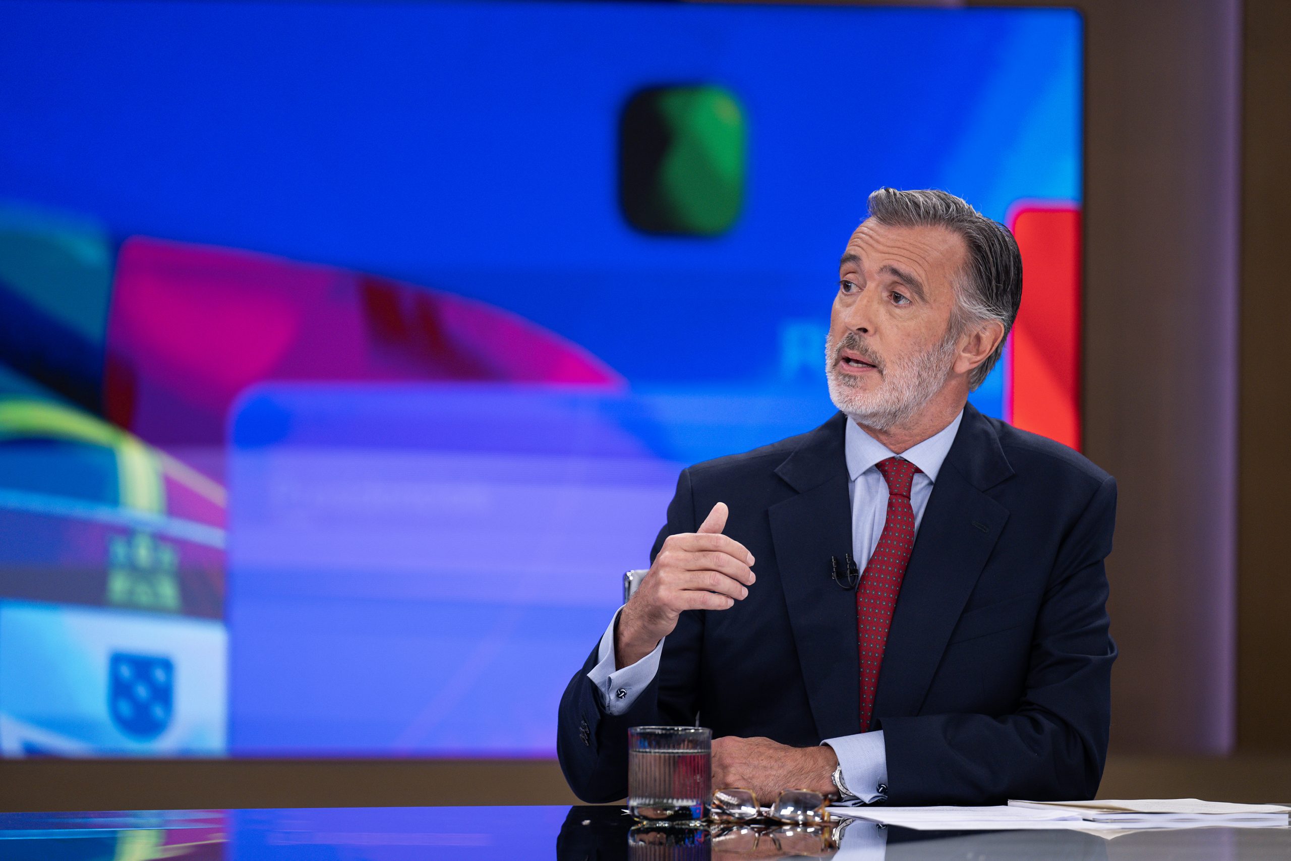 Caso de assédio foi reportado à IL em 2023. Inês Bichão e Cotrim de Figueiredo dizem que verdade será apurada em tribunal