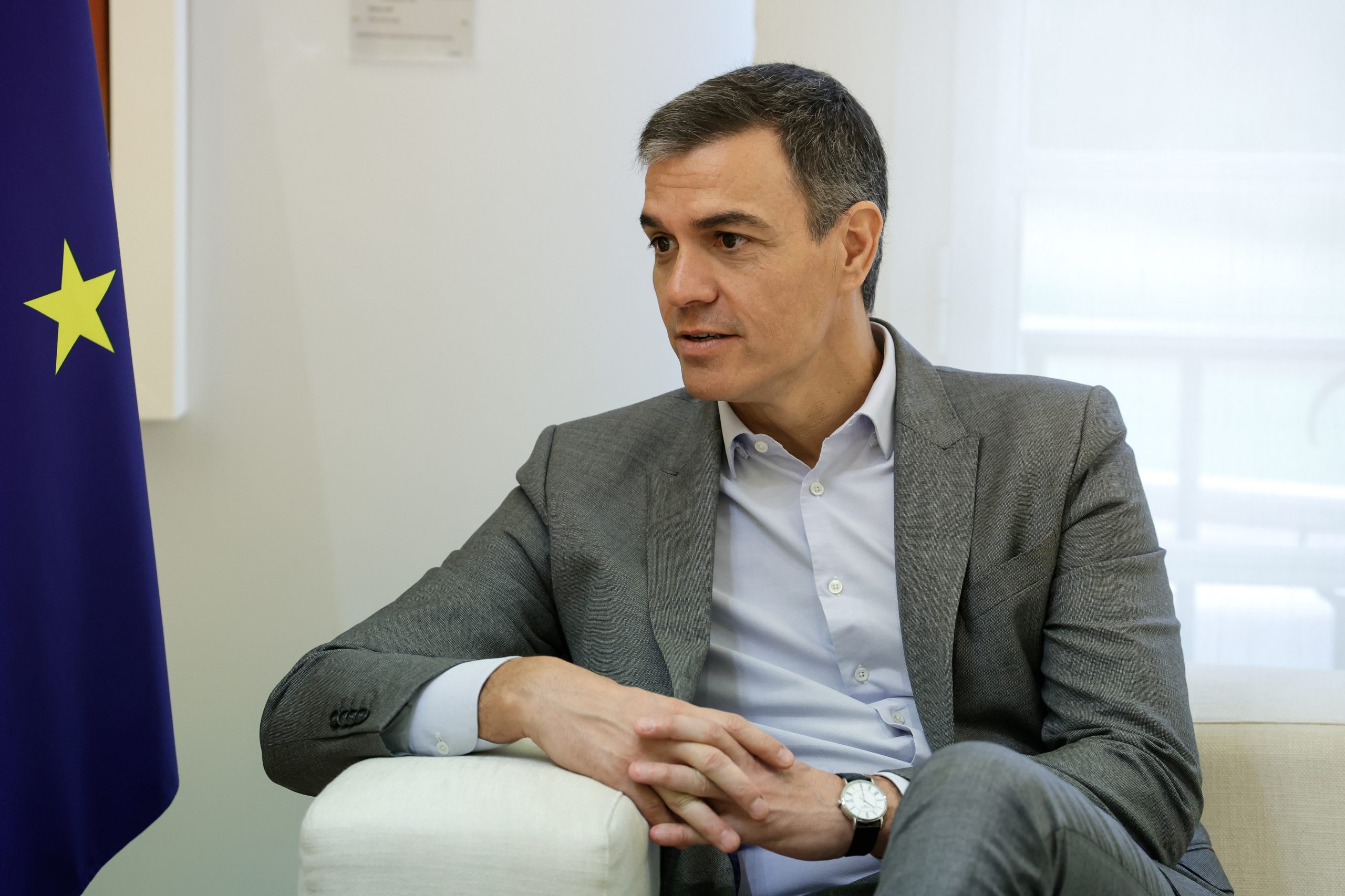 Sánchez invoca direito ao silêncio e não testemunha em caso que envolve a mulher