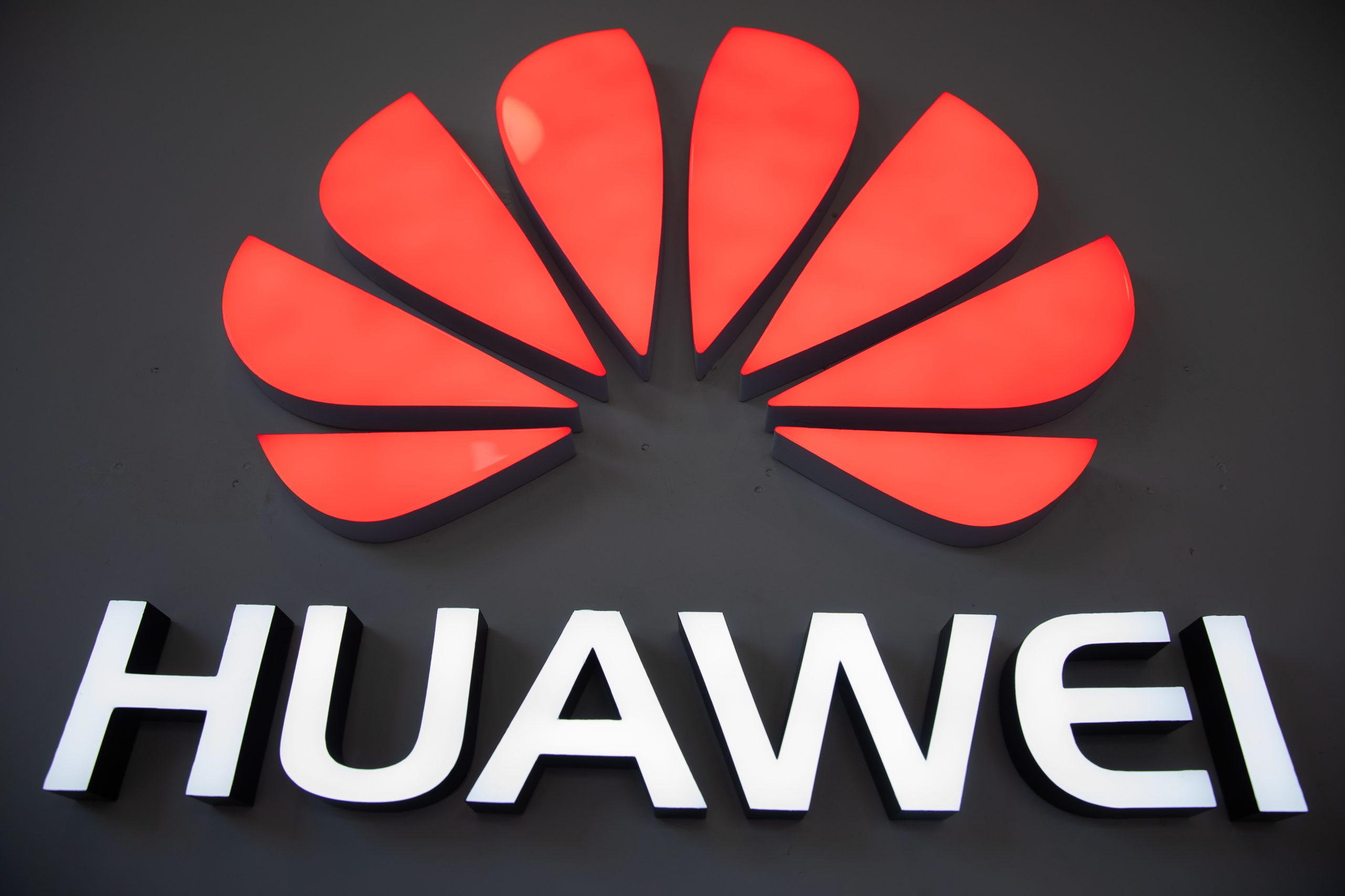 Vendas da Huawei sobem mais de 23% apesar de pressão dos Estados Unidos