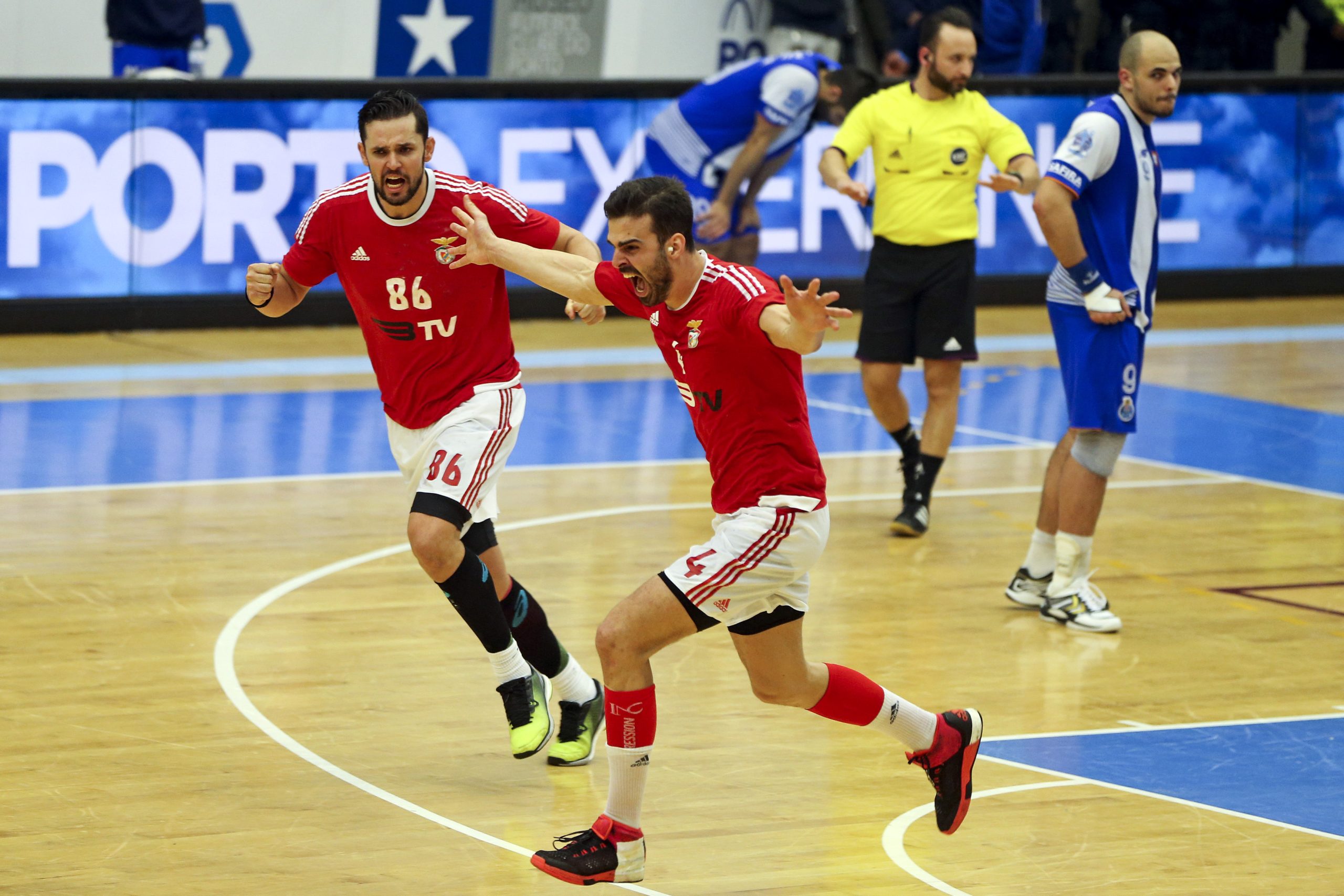 Covid-19: Andebol do Benfica tem casos positivos e adia jogo e treinos coletivos