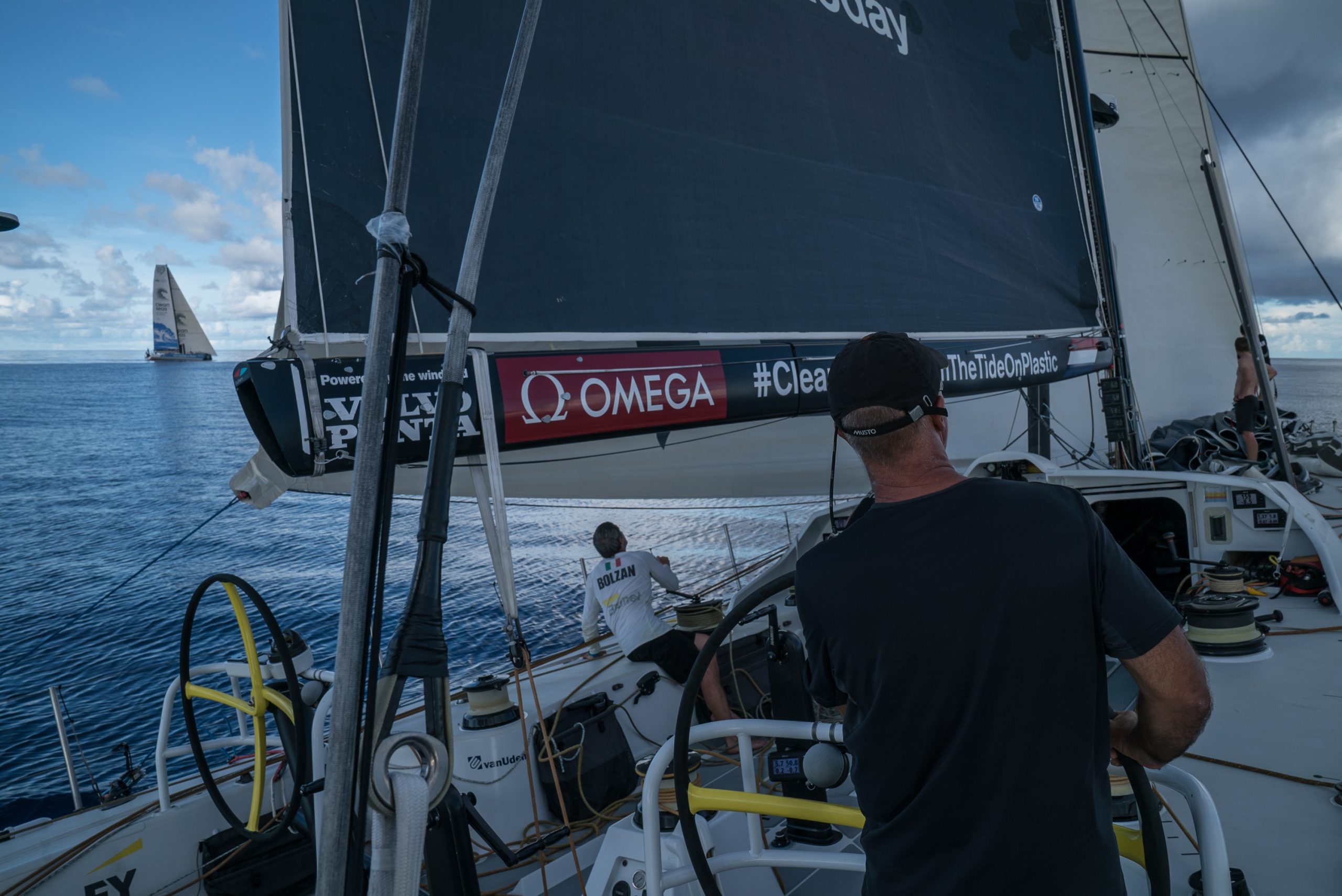 O Turn the Tide on Plastics dá a volta à classificação da Volvo Ocean Race