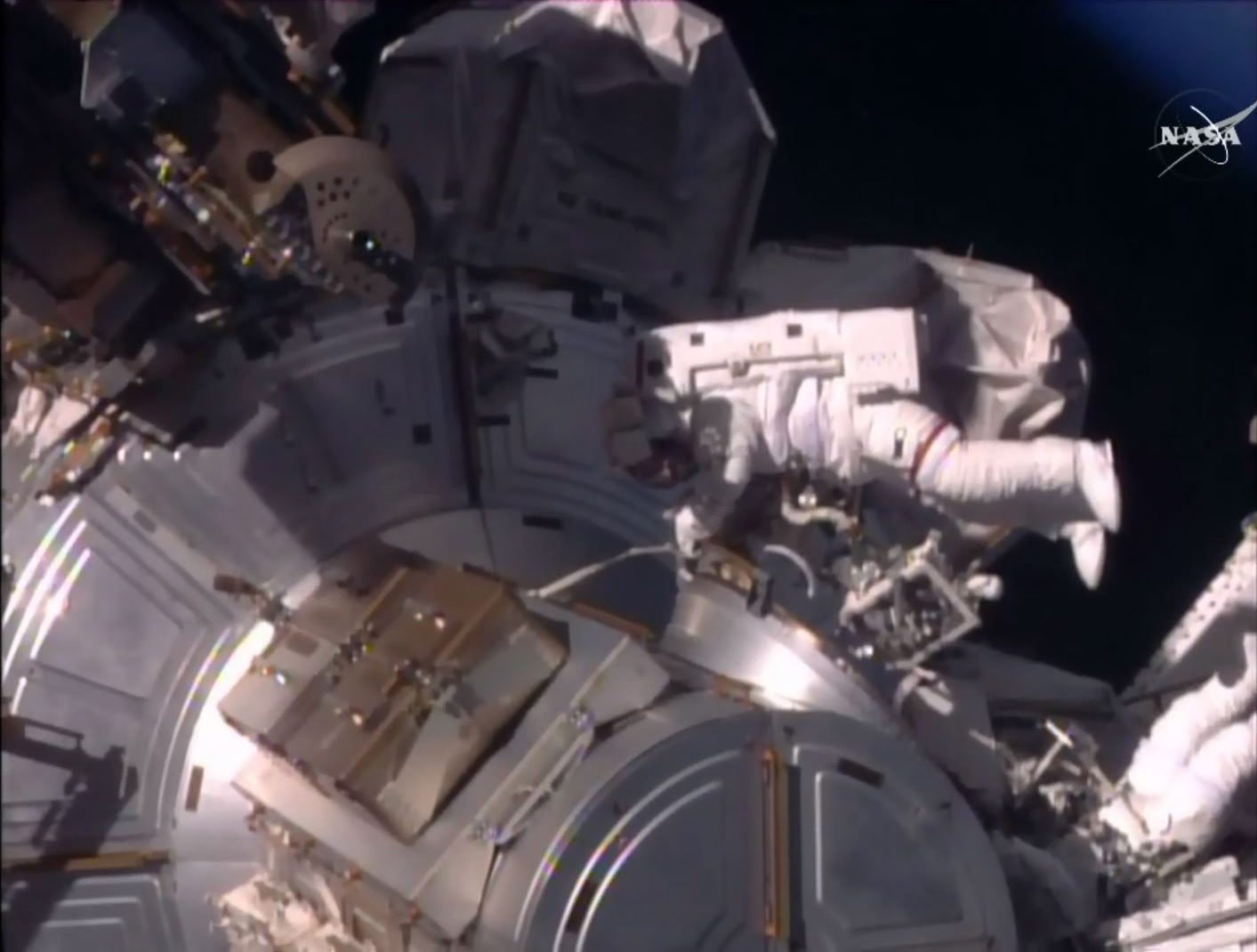 Peggy Whitson bate recorde norte-americano e torna-se a astronauta a passar mais tempo no espaço