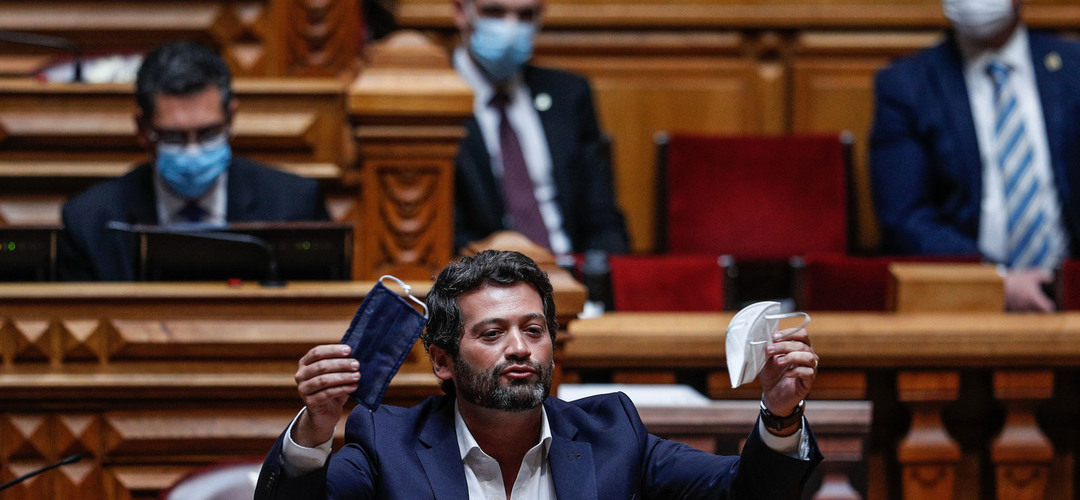 André Ventura diz que está a analisar suspensão do mandato de deputado para se dedicar às campanhas dos Açores e presidenciais