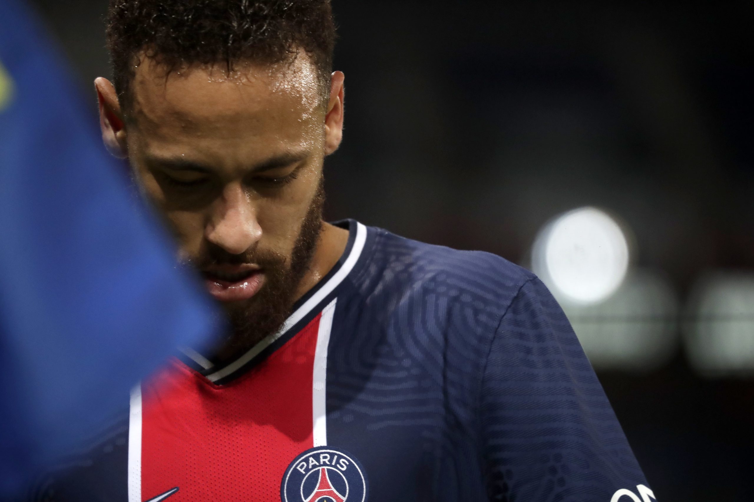 Covid-19: Neymar junta 500 convidados em festa clandestina
