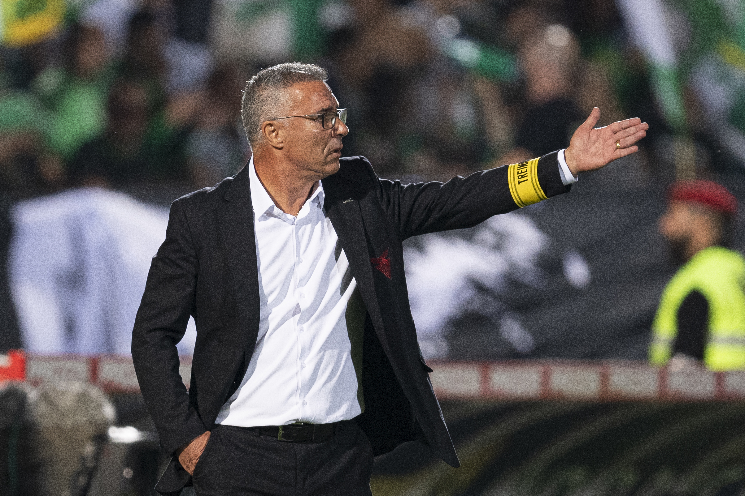Augusto Inácio abandona comando técnico do Desportivo das Aves