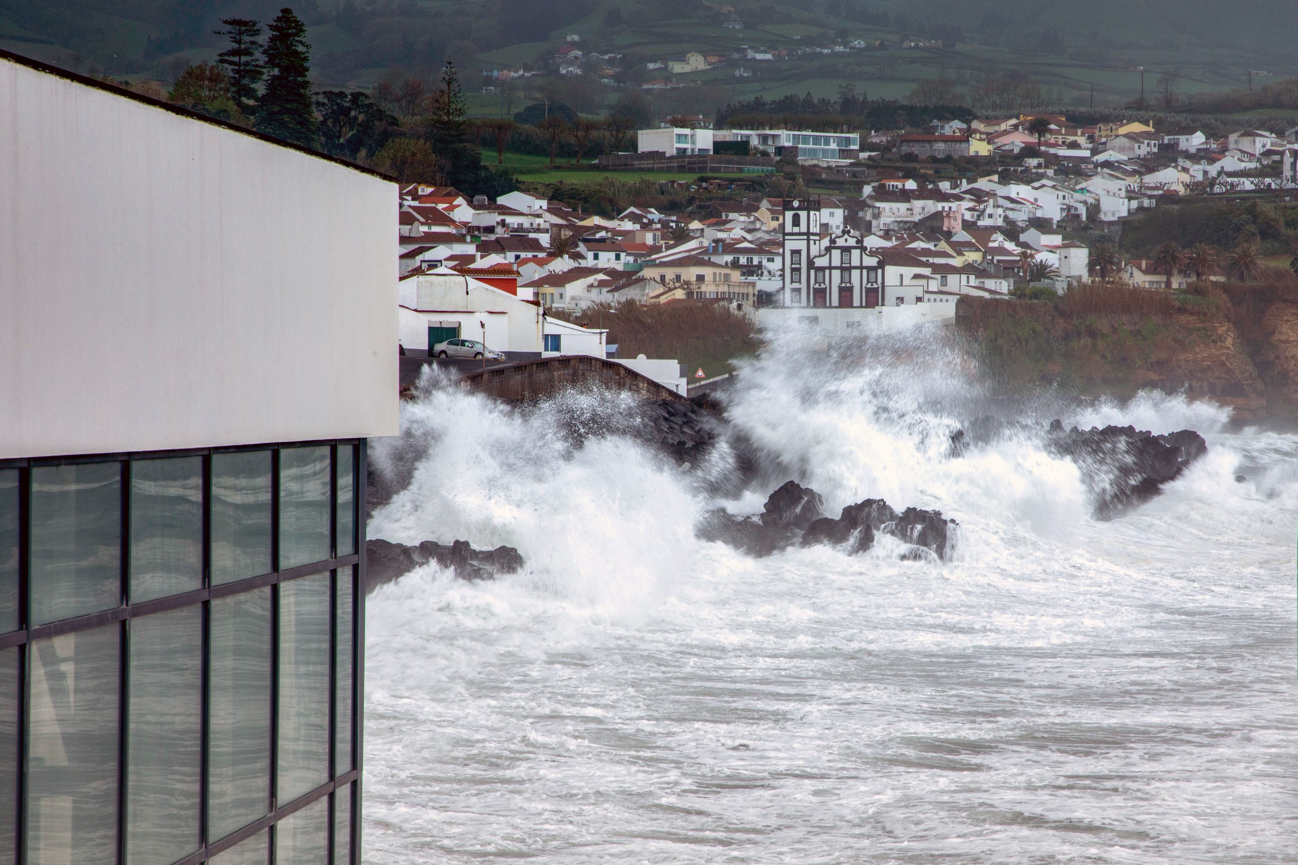 Açores sob aviso amarelo devido à passagem da tempestade Patty
