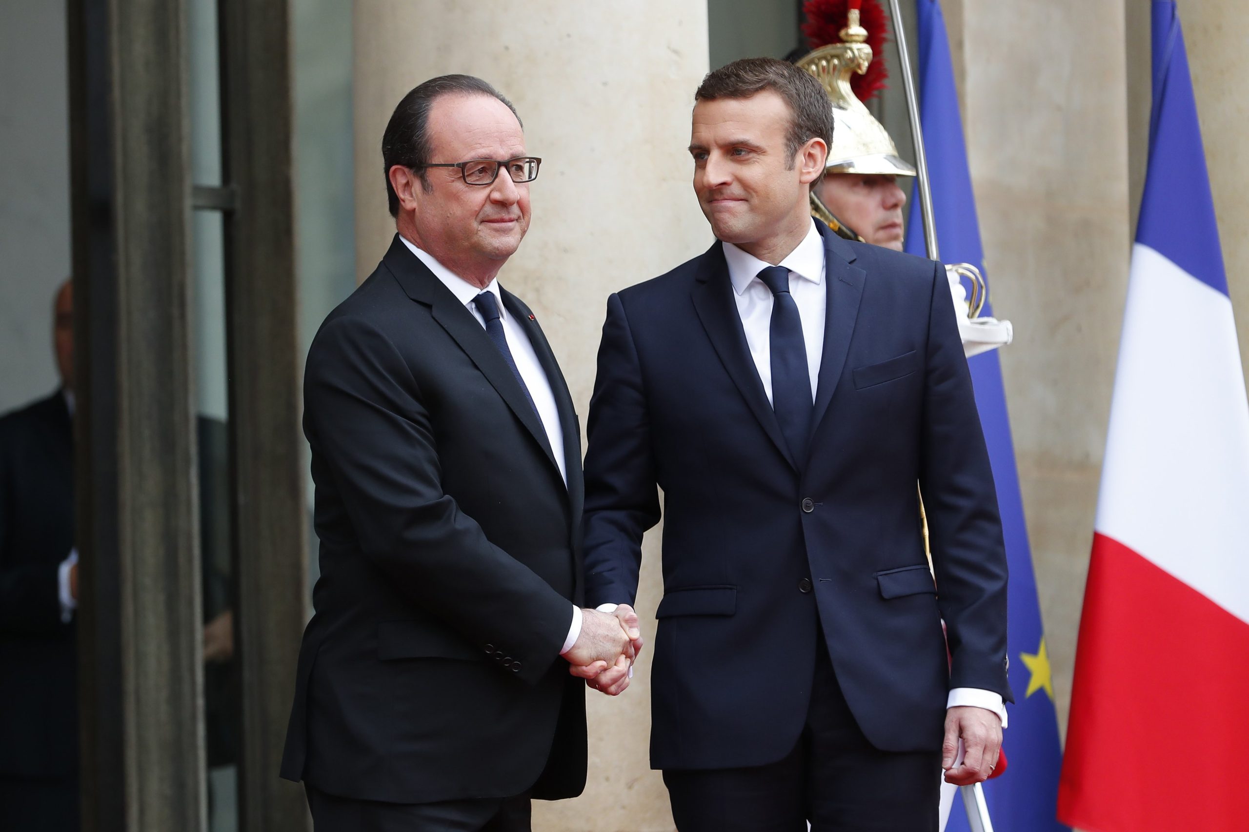 É oficial. Macron já é Presidente de França