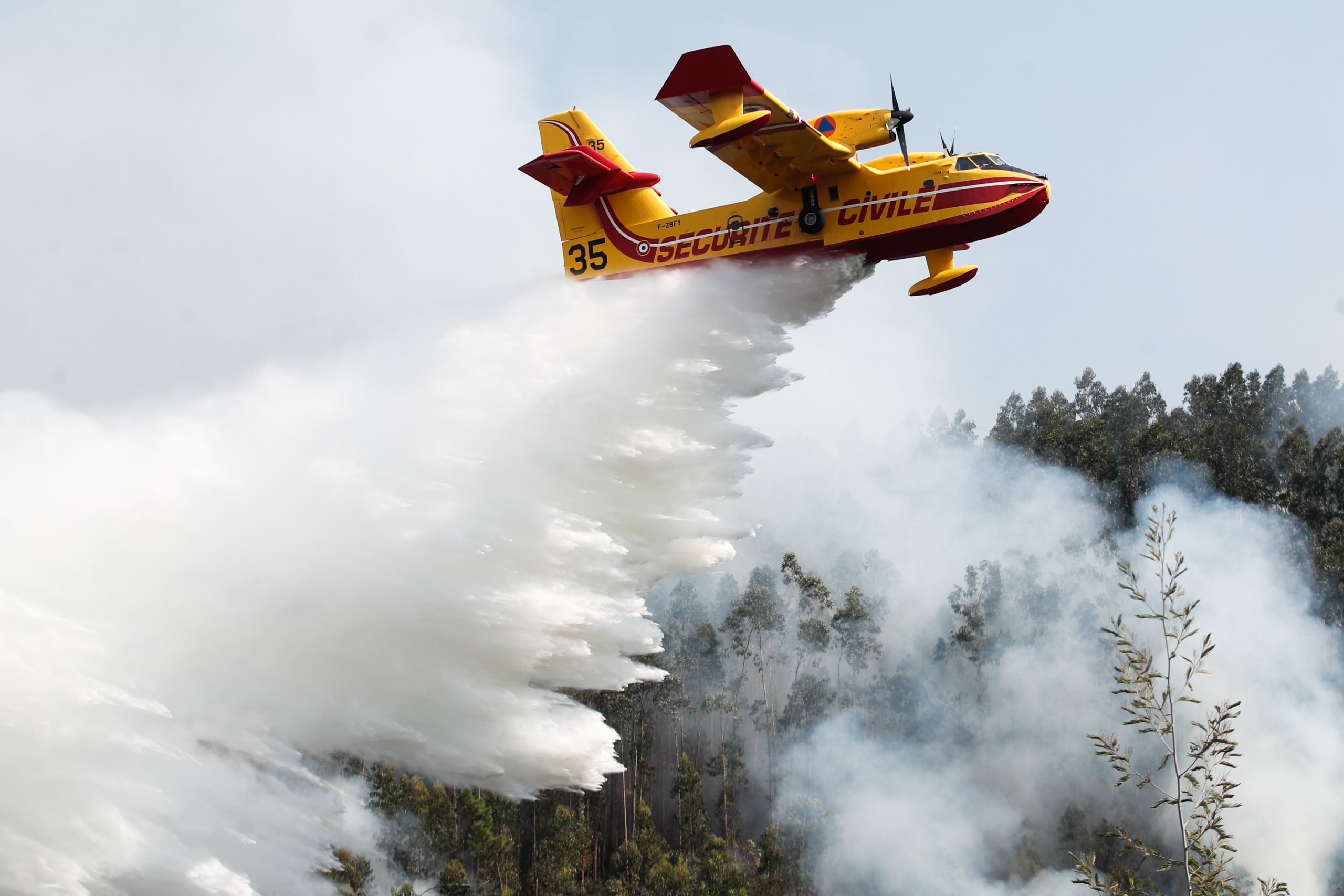 Aviões Canadair avariados já estão a ser substituídos
