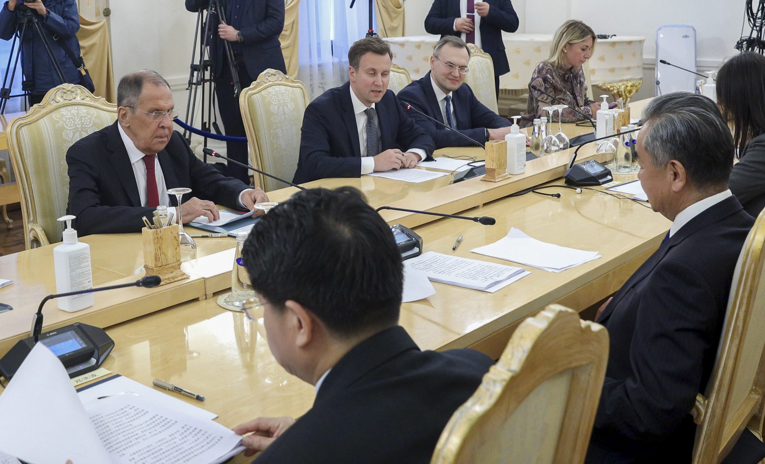 China quer mais cooperação com a Rússia