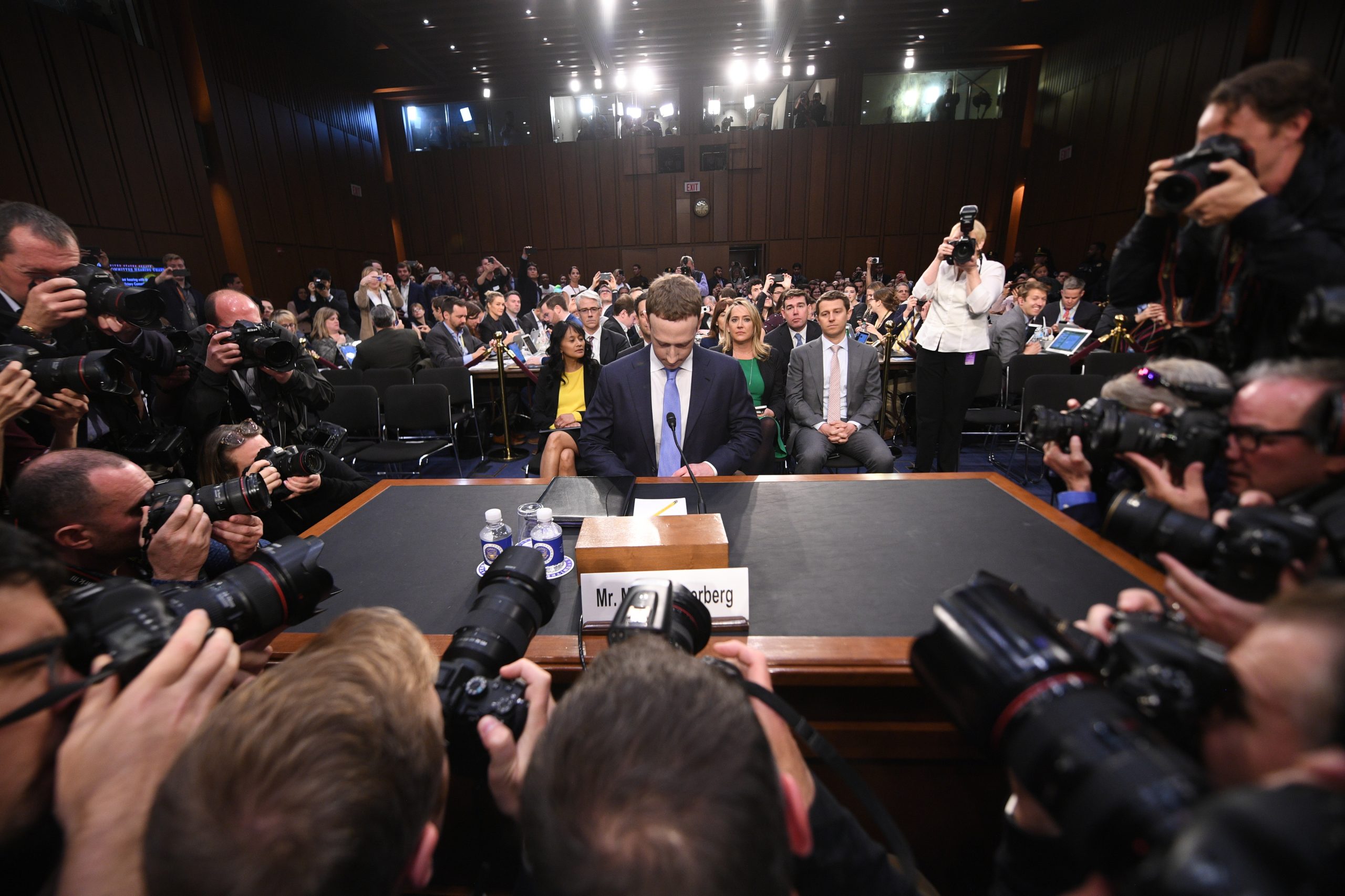 Mark Zuckerberg no Congresso: “Não vendemos dados”