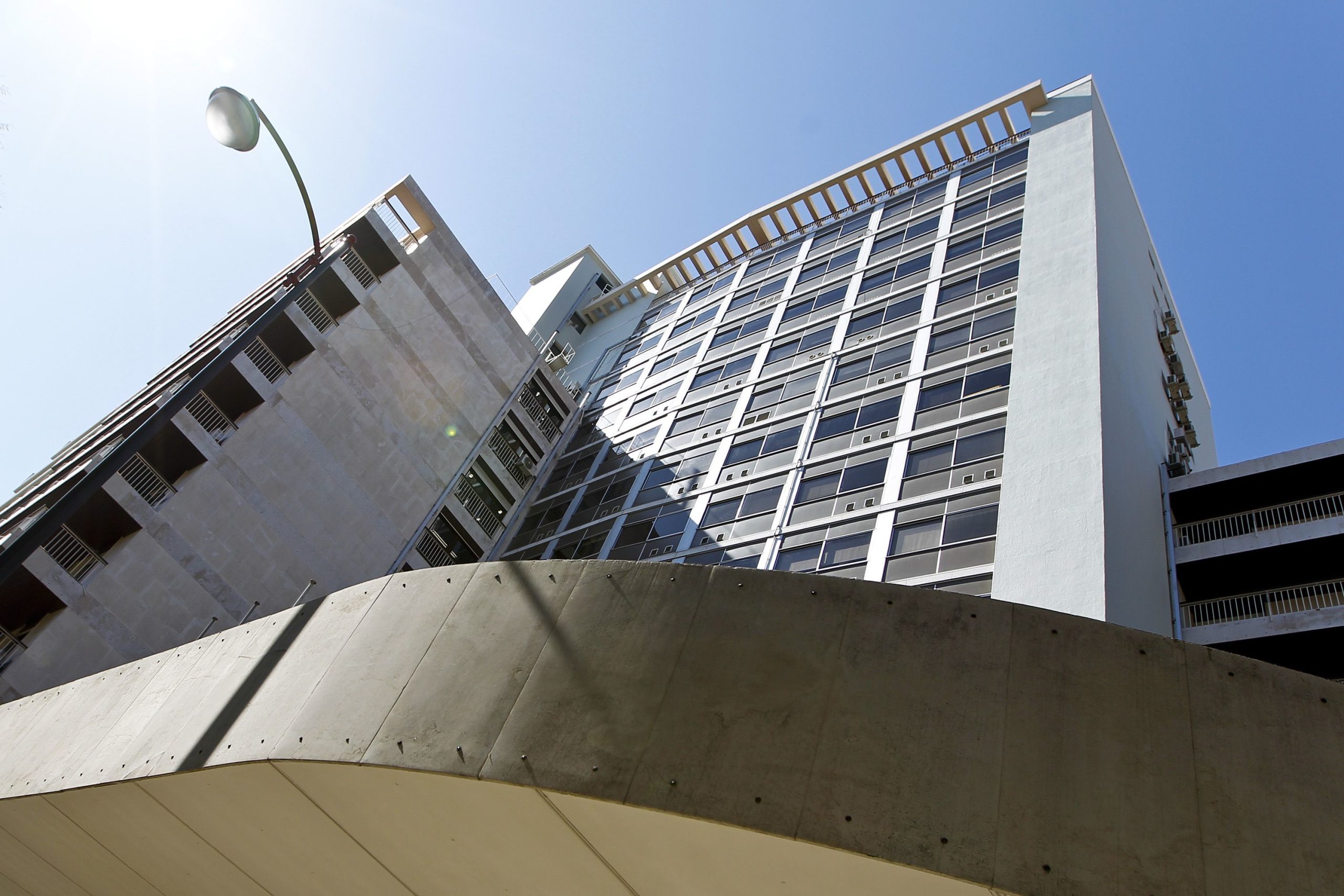 Ministério da Educação surpreendido com críticas dos inspetores sobre serem polícias da tutela