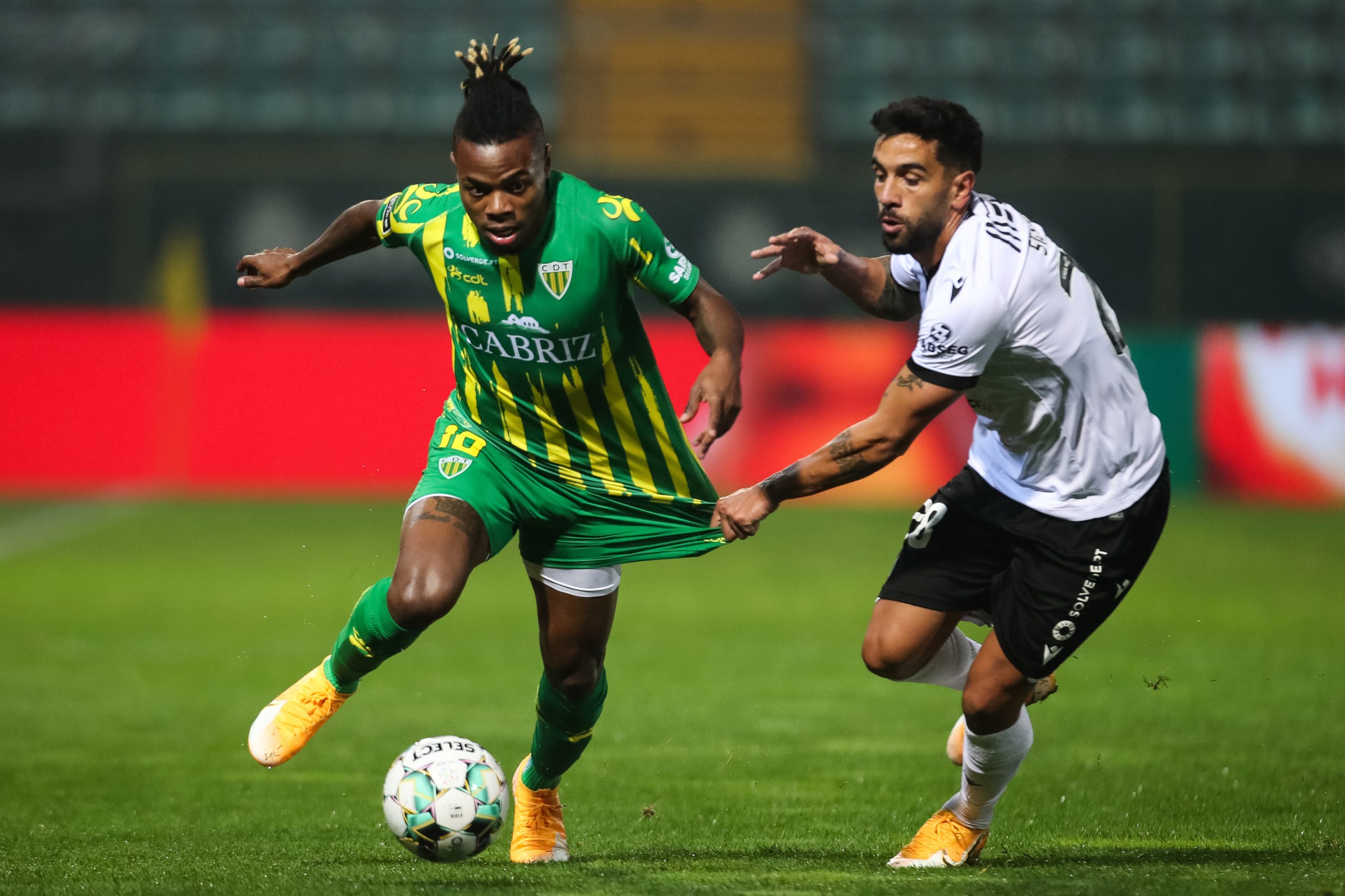 Sílvio volta aos convocados do Vitória de Guimarães após três meses lesionado