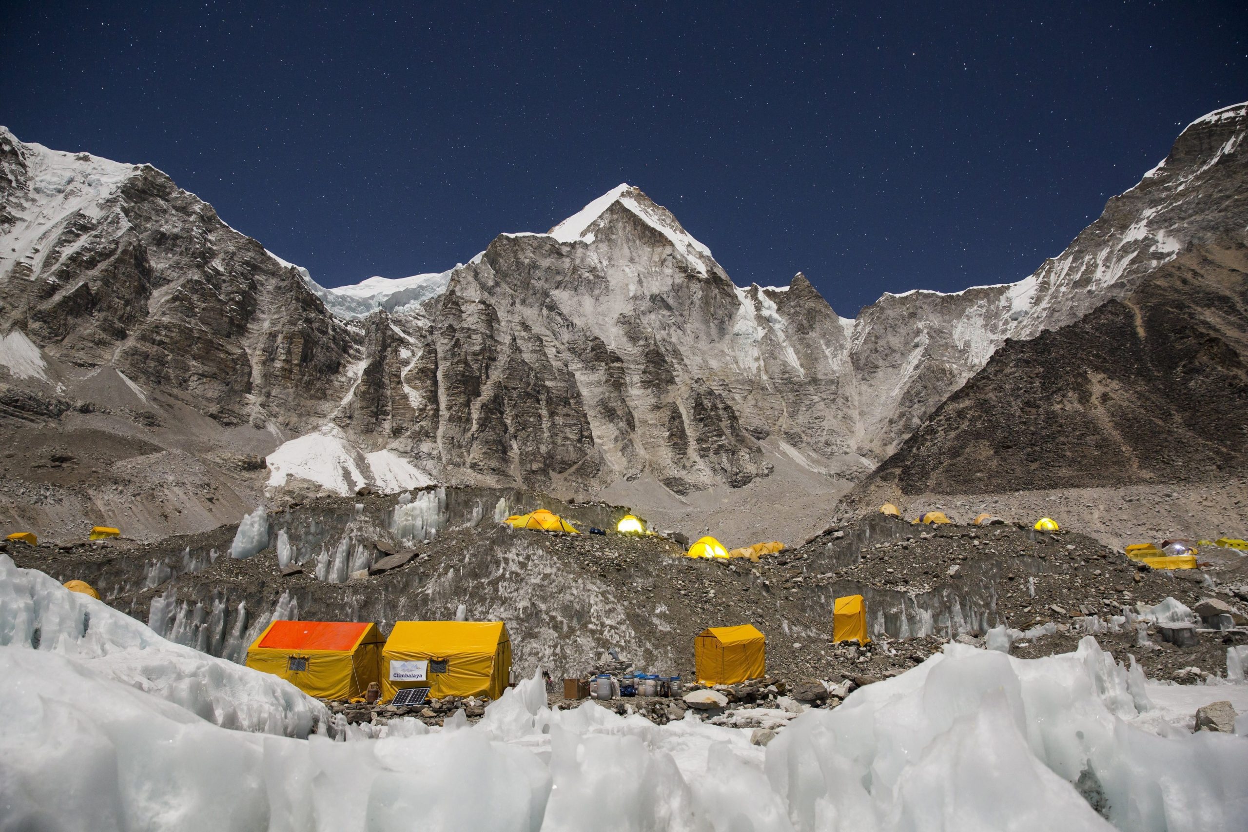 China limita número de alpinistas autorizados a escalar Everest