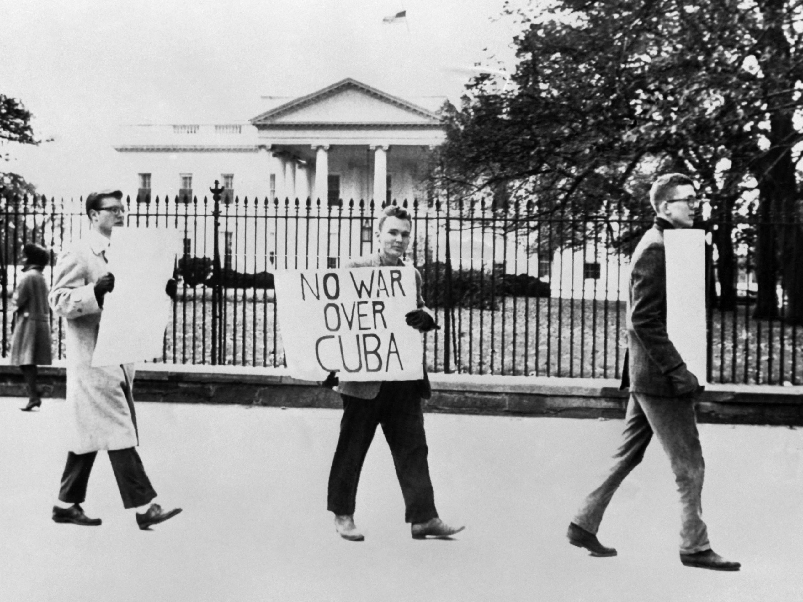 Pré-publicação de “O Abismo”. 1962, o ano em que o mundo esteve à beira da catástrofe nuclear