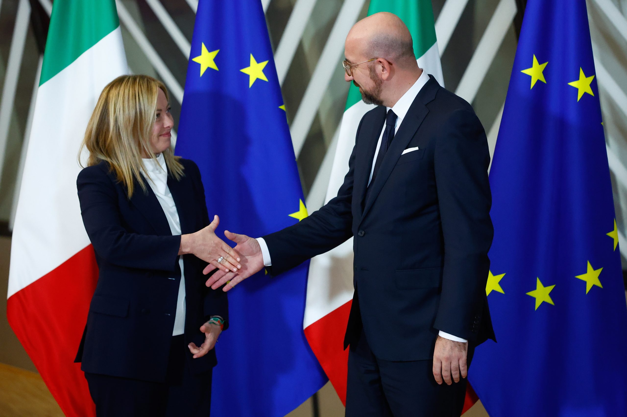 Meloni assegura em Bruxelas vontade da Itália em assumir o seu papel na UE