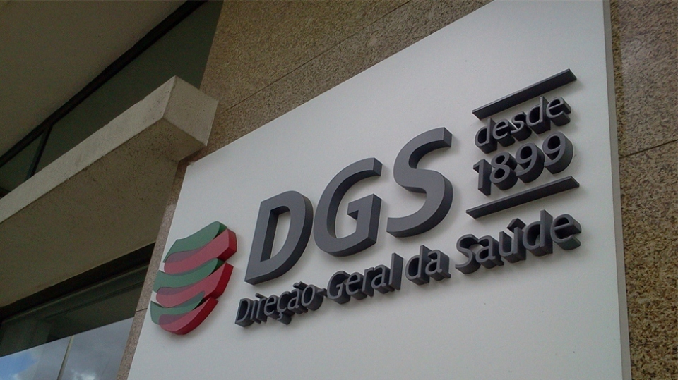 Covid-19. DGS não está a contabilizar todos os casos de infeção, avança jornal Expresso