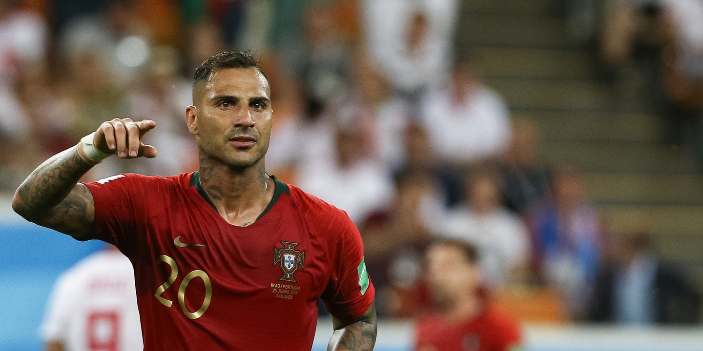 “Como homem, cigano e jogador de futebol”, Quaresma diz que a “vida é demasiado preciosa para ouvirmos vozes de burros”