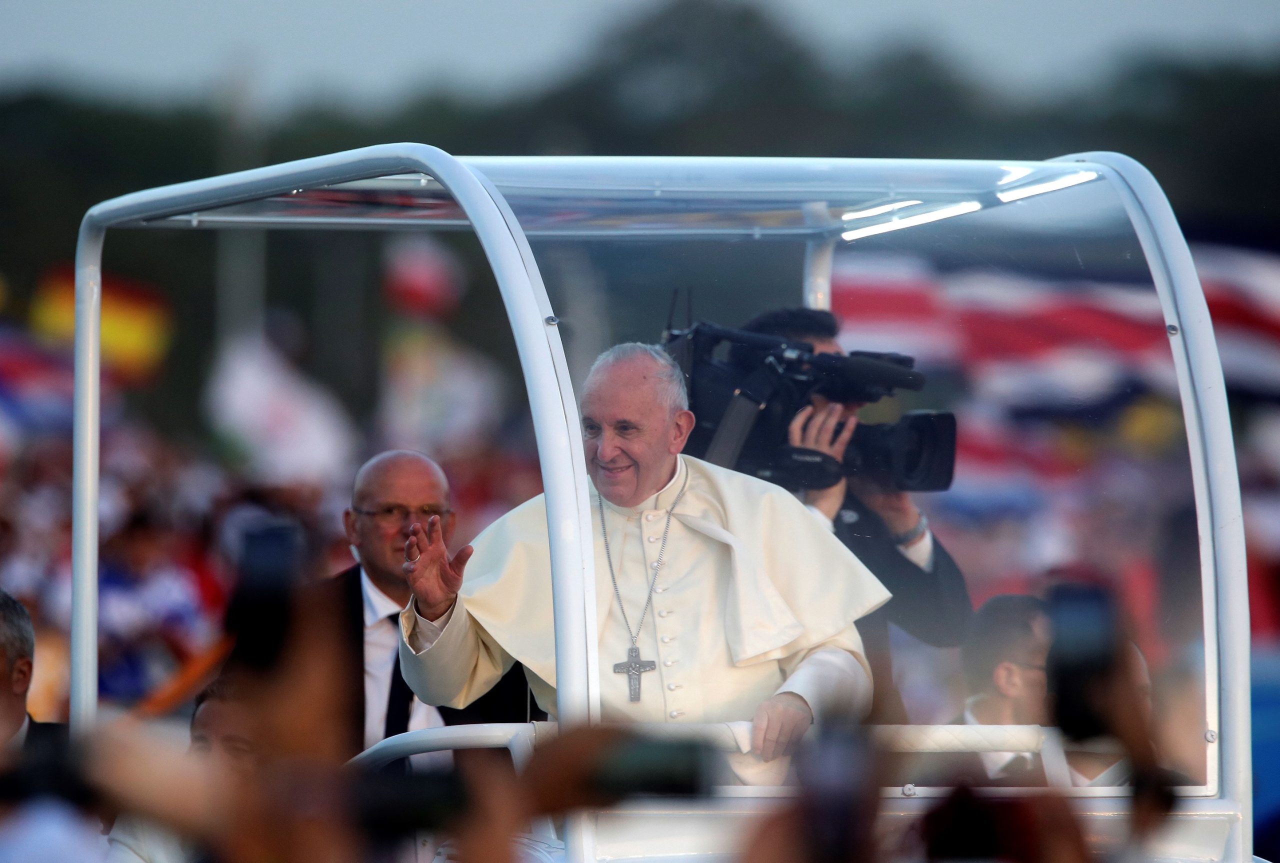 Papa lamenta quando doping e corrupção “contaminam” desporto
