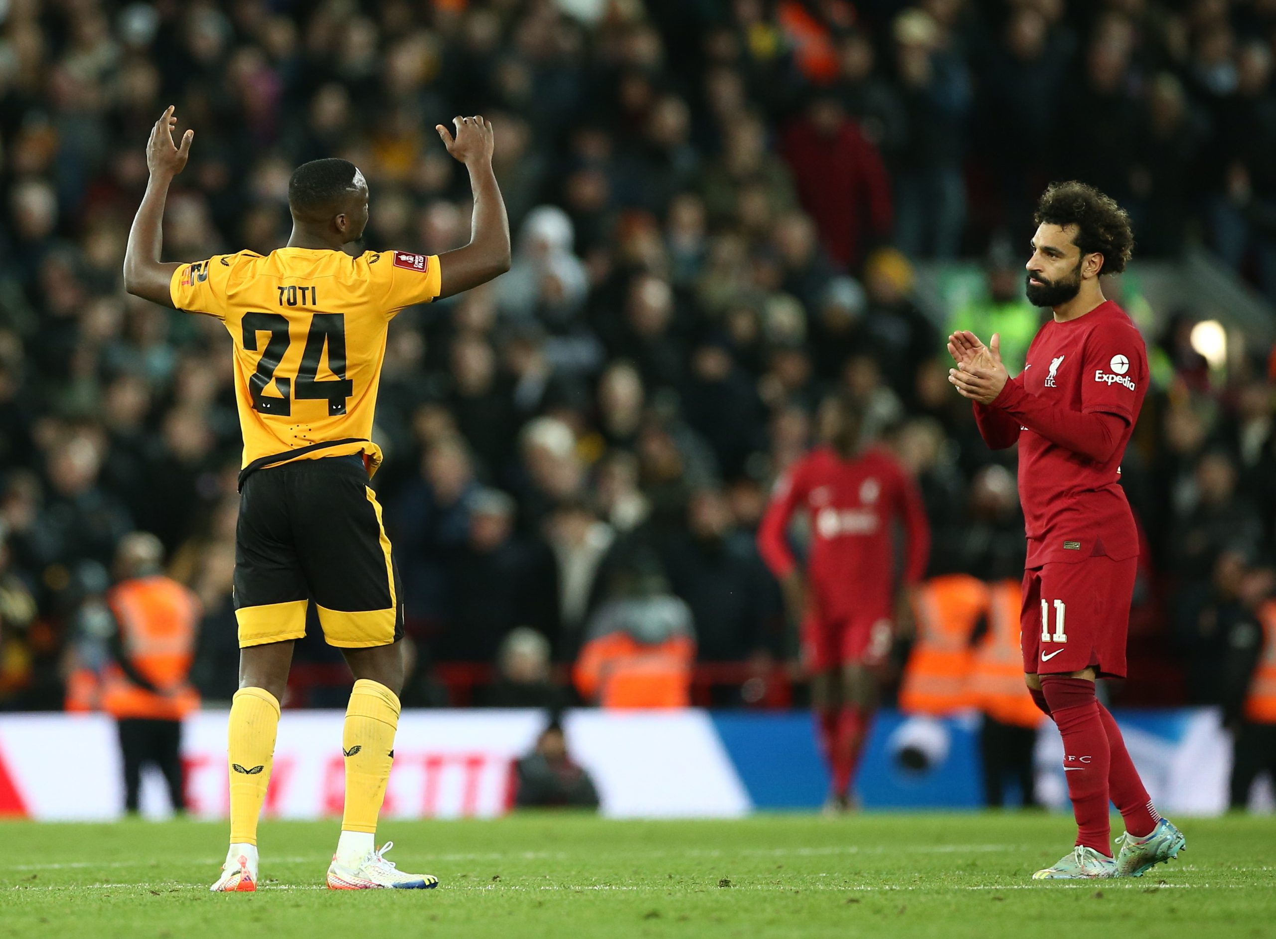 Toti Gomes renova contrato com Wolverhampton até junho de 2029
