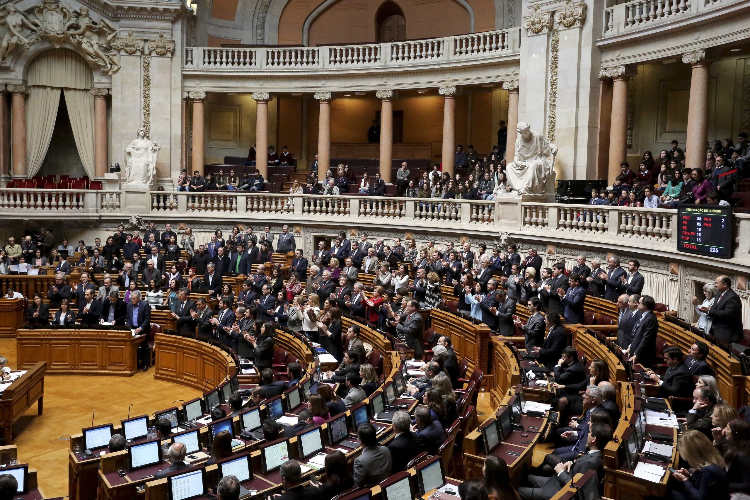 Voto de repúdio do BE exige “imediata retratação” de Dijsselbloem