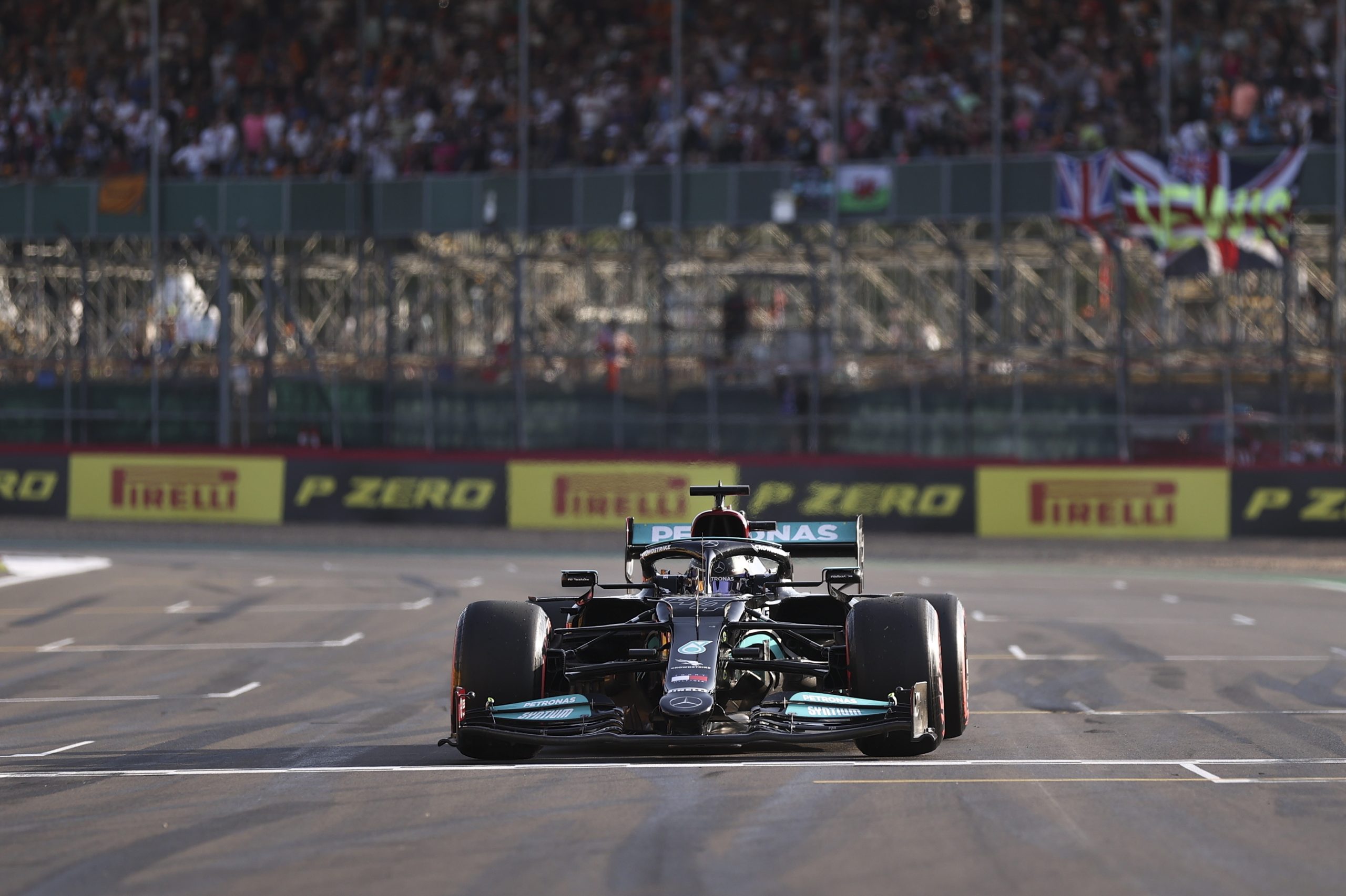 F1. Hamilton mais rápido no novo sistema de qualificação estreado no GP da Grã-Bretanha