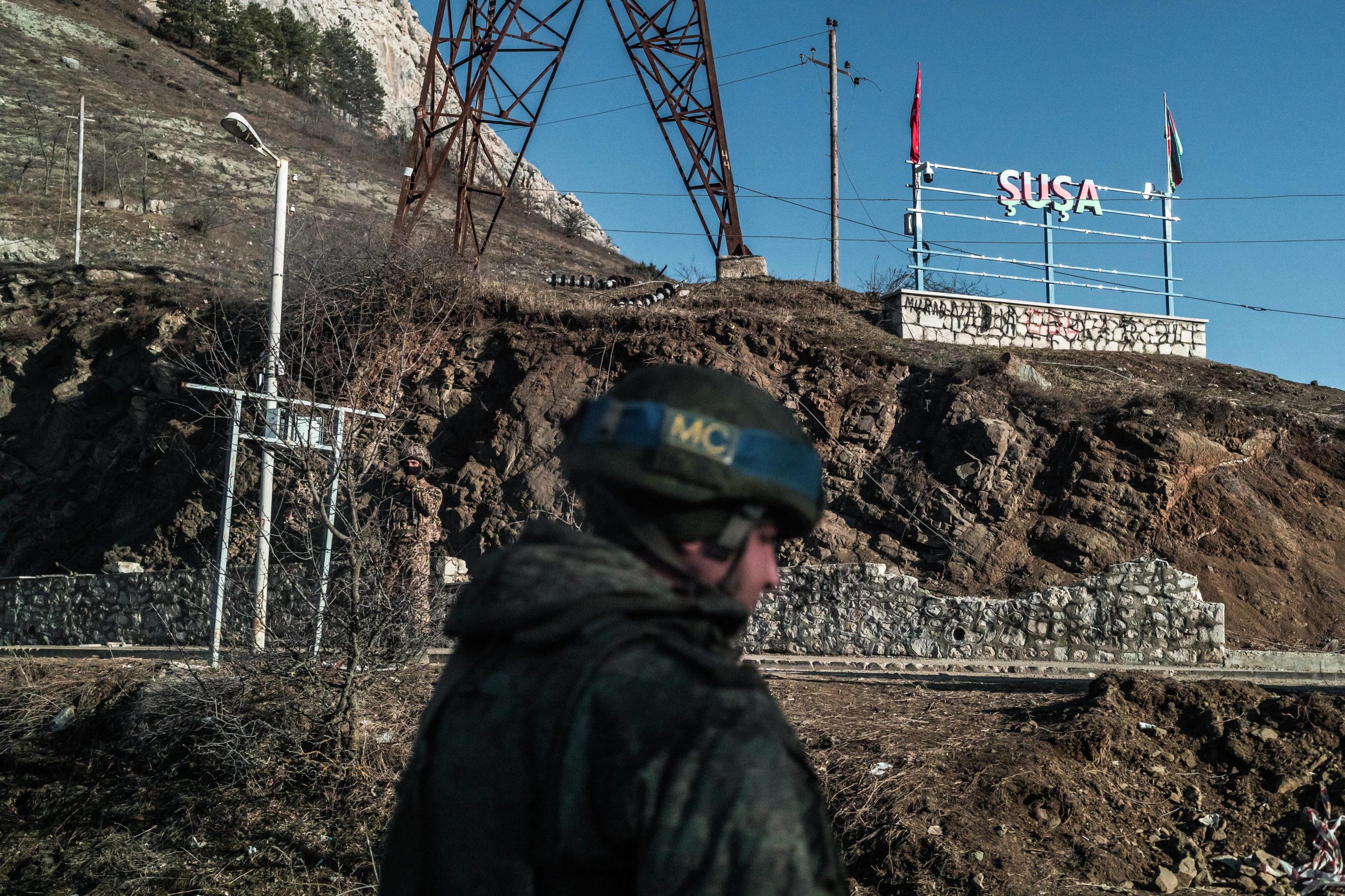 Rússia retira forças de paz e deixa controlo total ao Azerbaijão