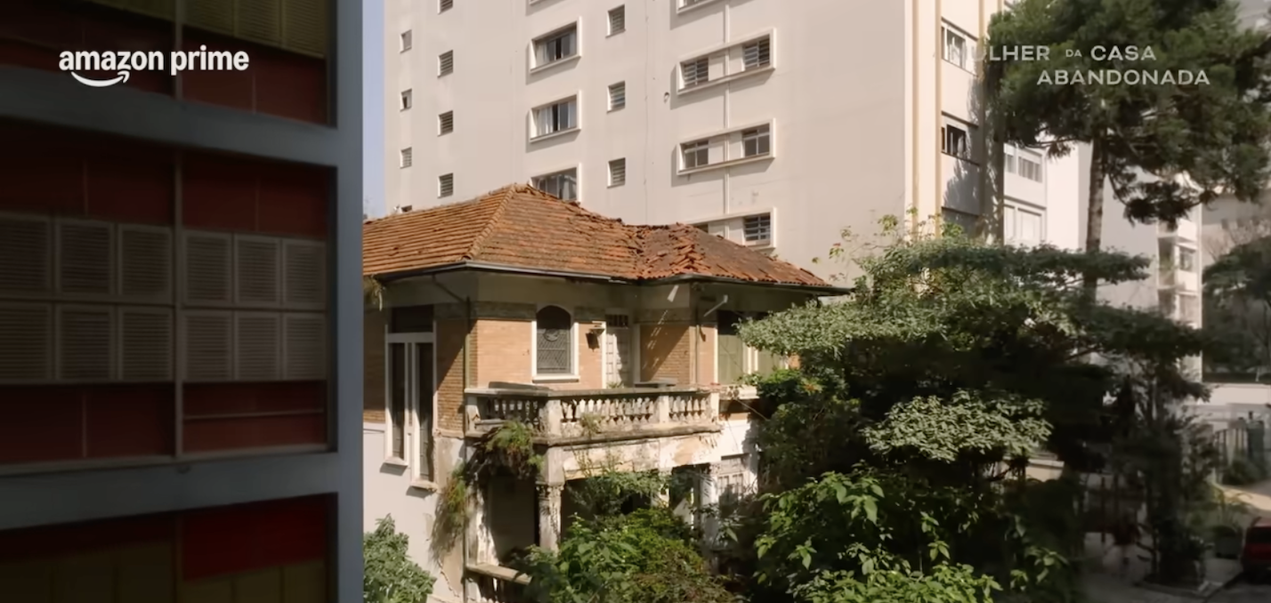 A mulher da casa abandonada