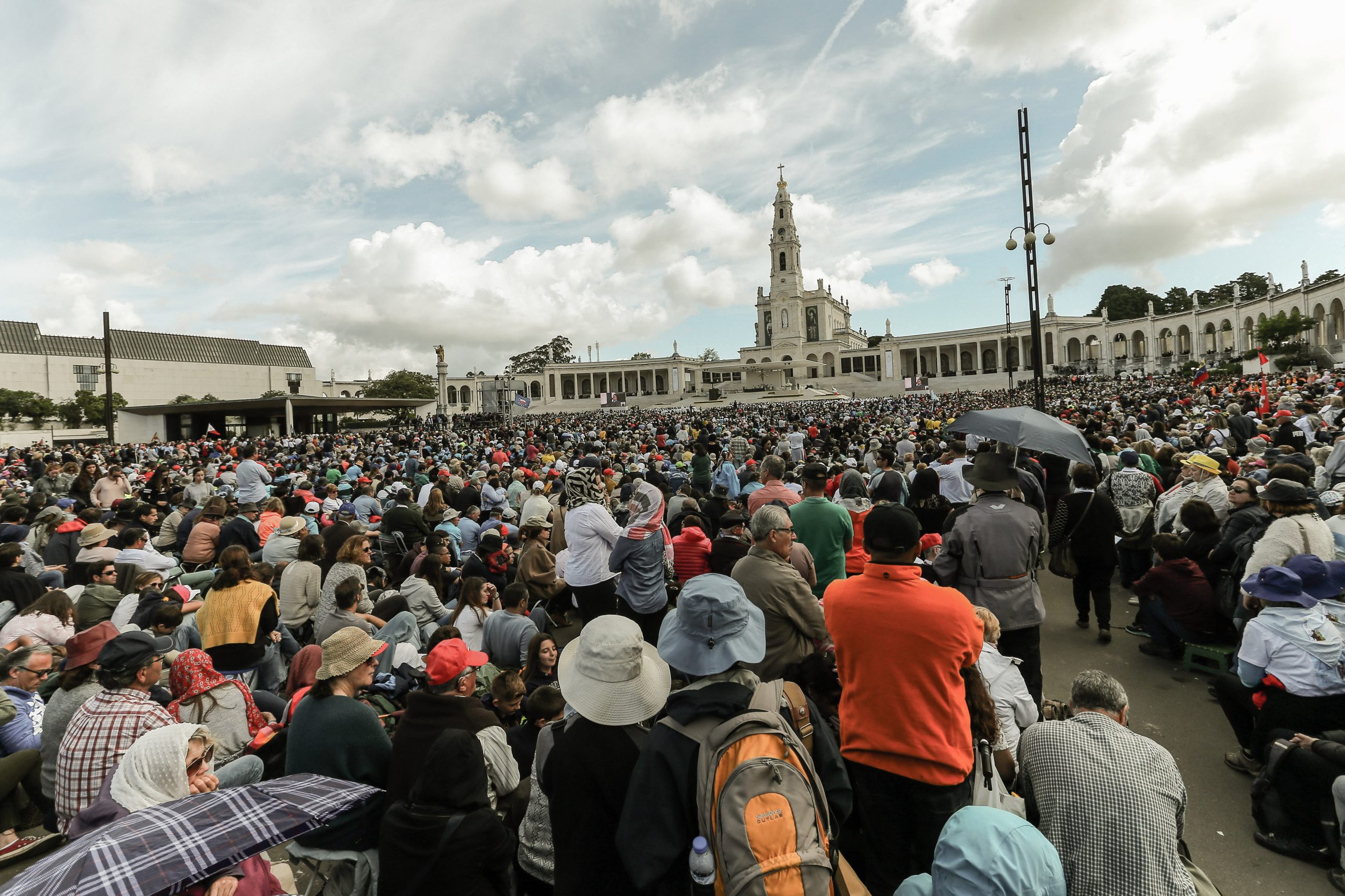Cerca de 500 mil fiéis assistiram à missa de hoje em Fátima