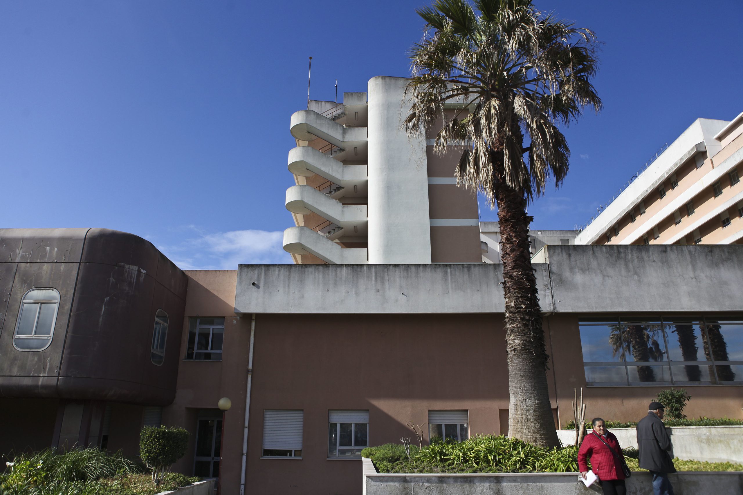 Hospital de Almada garante reforço da equipa das urgências em dezembro