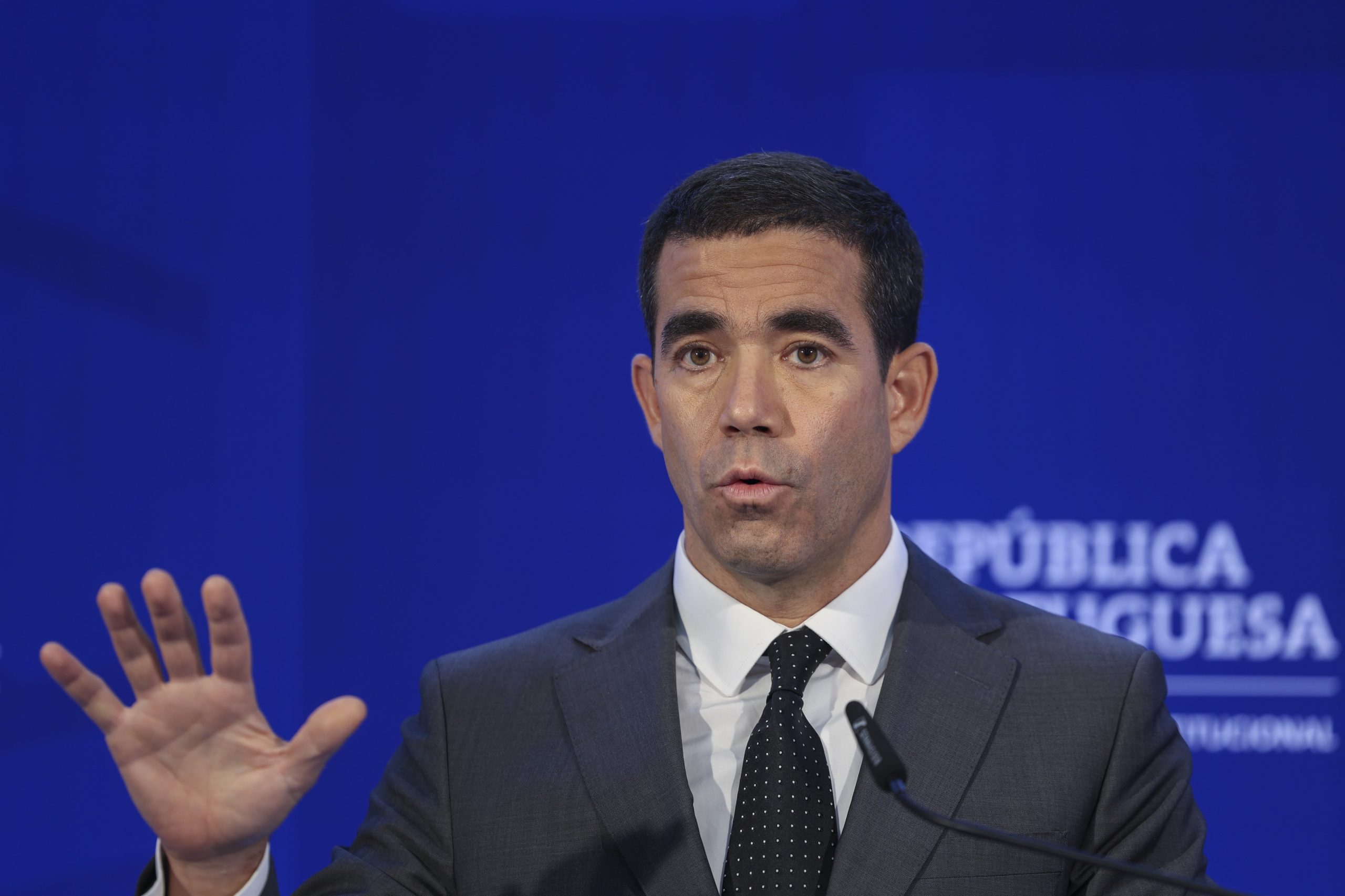 Governo vai financiar a 100% até 150 mil euros reconstrução das casas afetadas pelos fogos. Veja aqui as medidas aprovadas em Conselho de Ministros