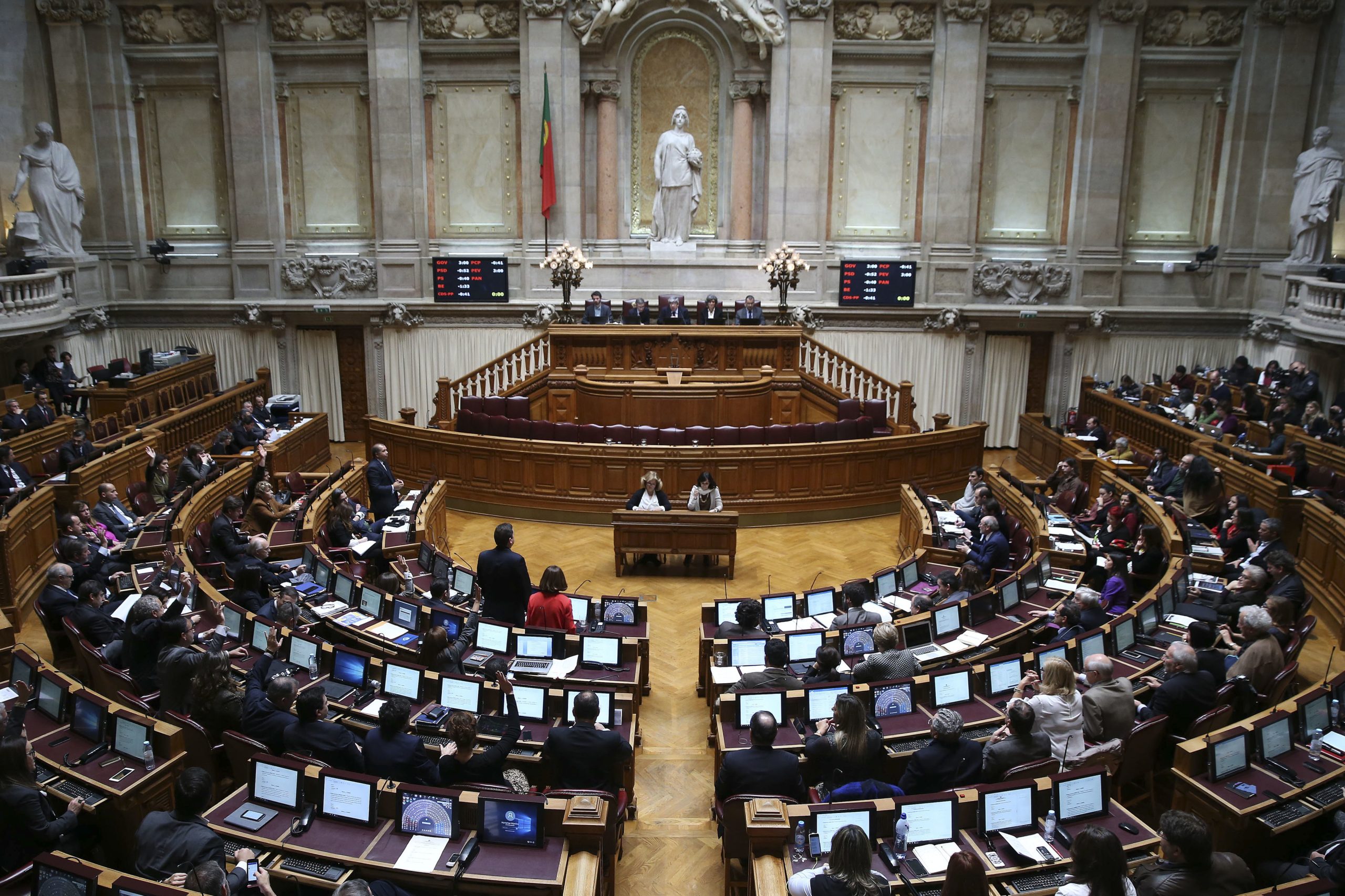 Governo deve definir esta semana meio de transferência de verbas para municípios