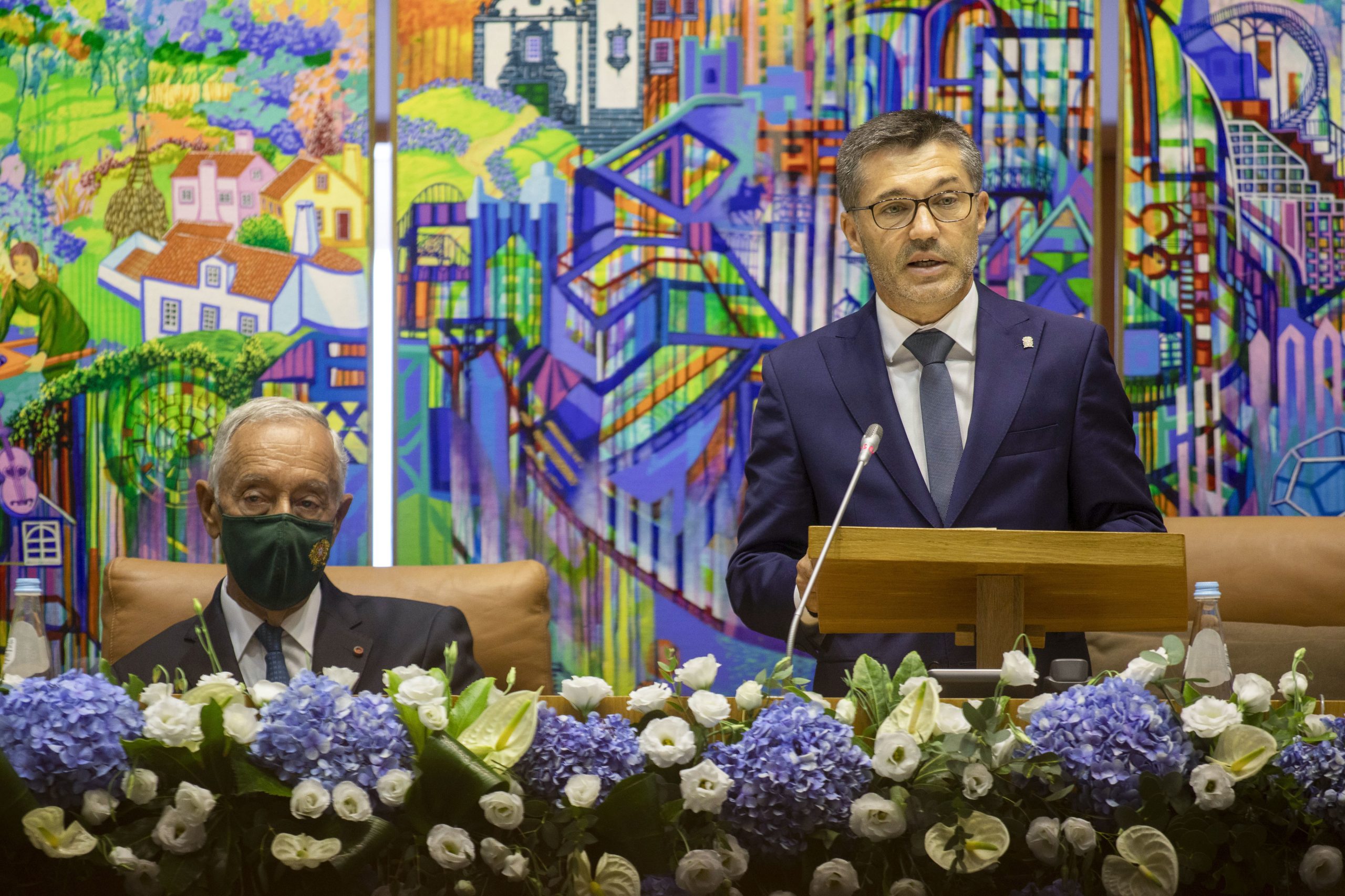 Presidente do parlamento dos Açores quer que região esteja “acima de tudo”